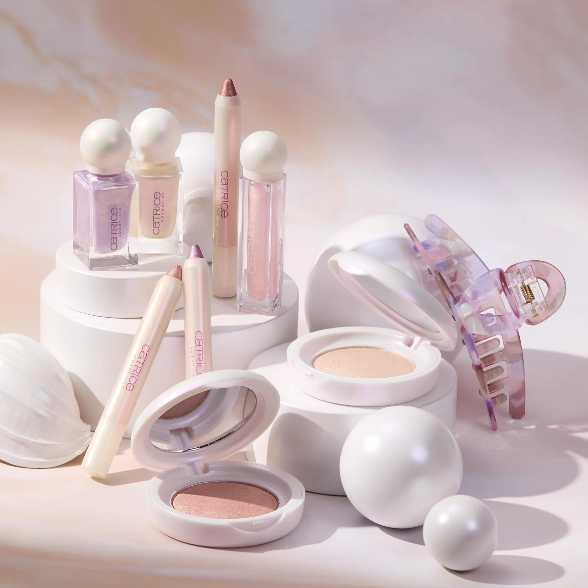 Catrice PEARLFECTION Eyeshadow Stick C02