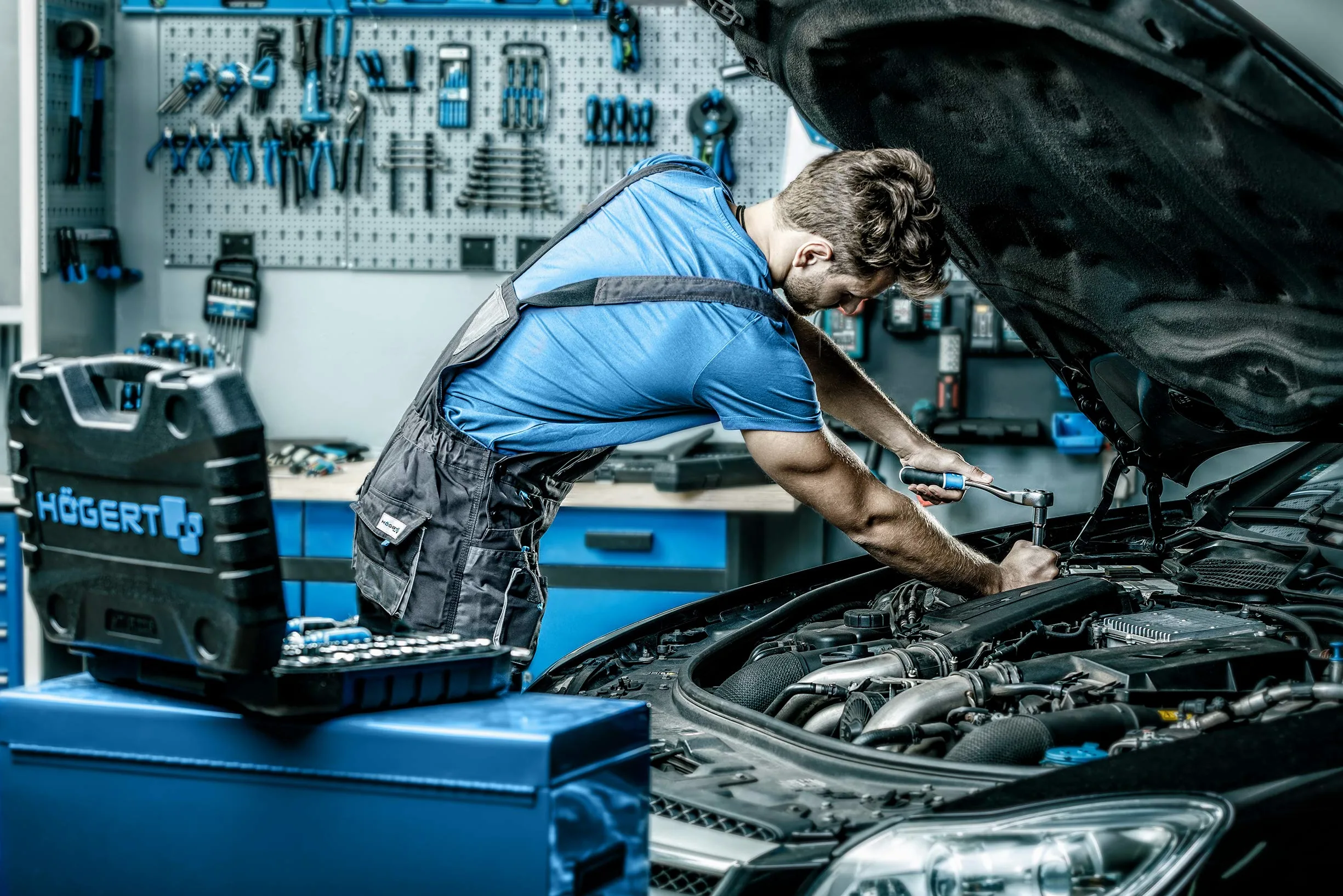 Hogert Technik 222-częściowy zestaw narzędzi