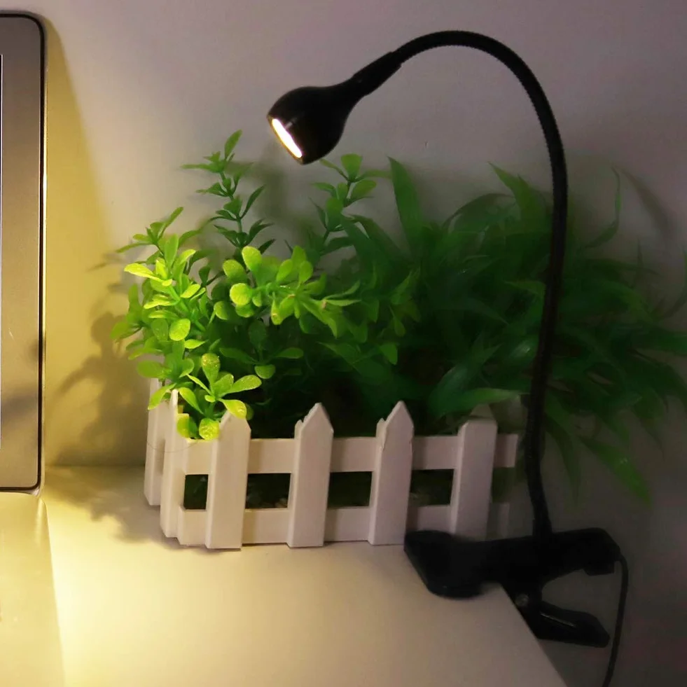 Clip on Light Lampki do Czytania, LED Biurkowa USB materiał Aluminiowy Ochrona Oczu Book Clamp Light 360 ° Elastyczna Zaciskowa na Gęsiej Szyi na Biurko (Ciepłe światło)