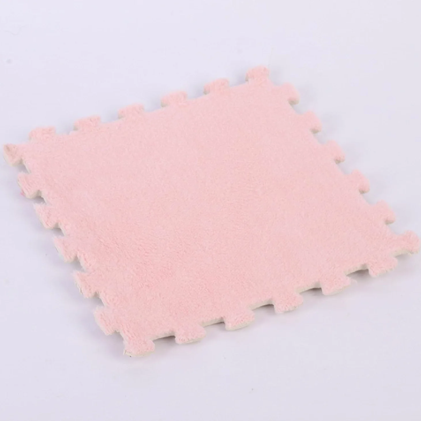 Maty do raczkowania 18-częściowy pluszowy dywan piankowy z pianki kwadratowej układanki 12x12x1in(Pink)