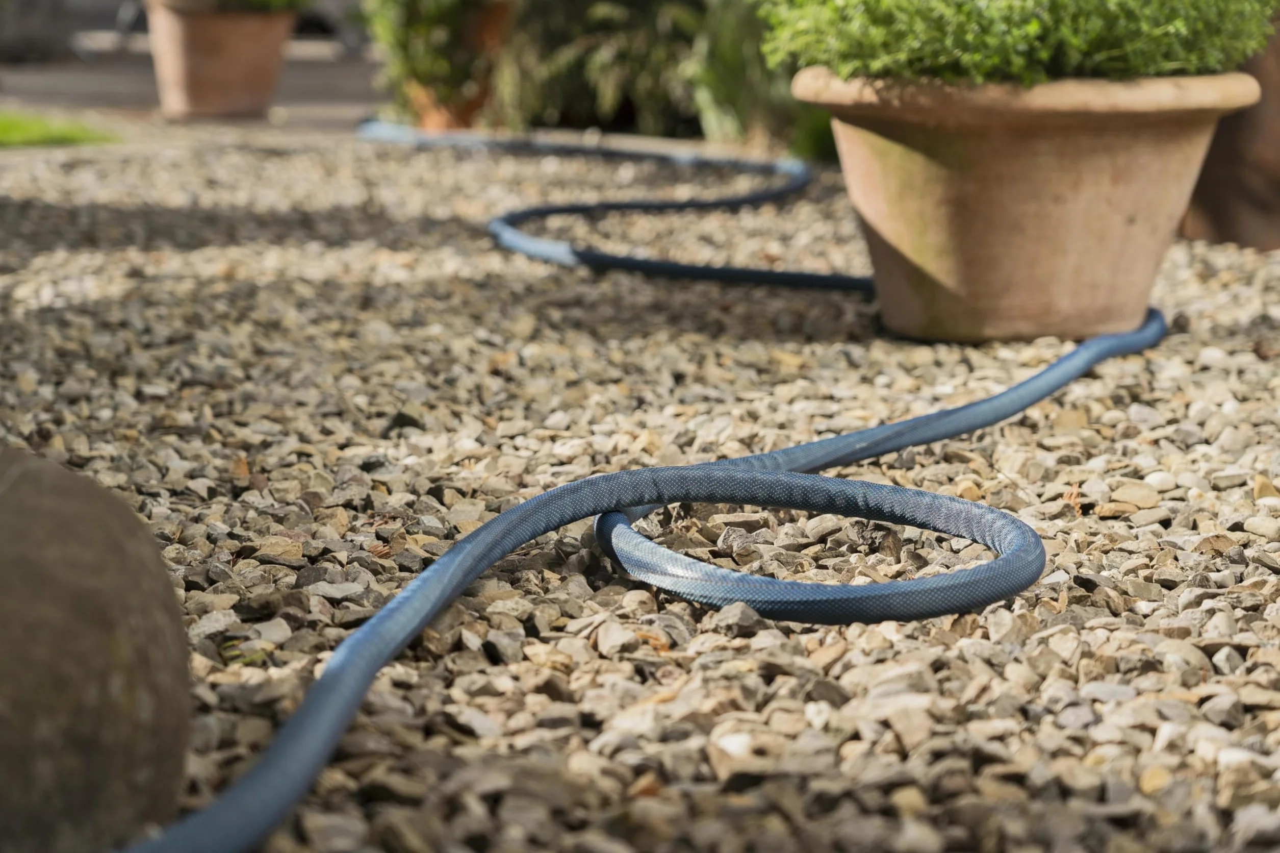 Gardena Liano Xtreme, 3/4 cala, zestaw 30 m: Wytrzymały wąż ogrodowy z materiału, do wew. kurków do wody, z wężem wewnętrznym PVC, niewielki ciężar, odporność na czynniki atmosferyczne (18484-20)