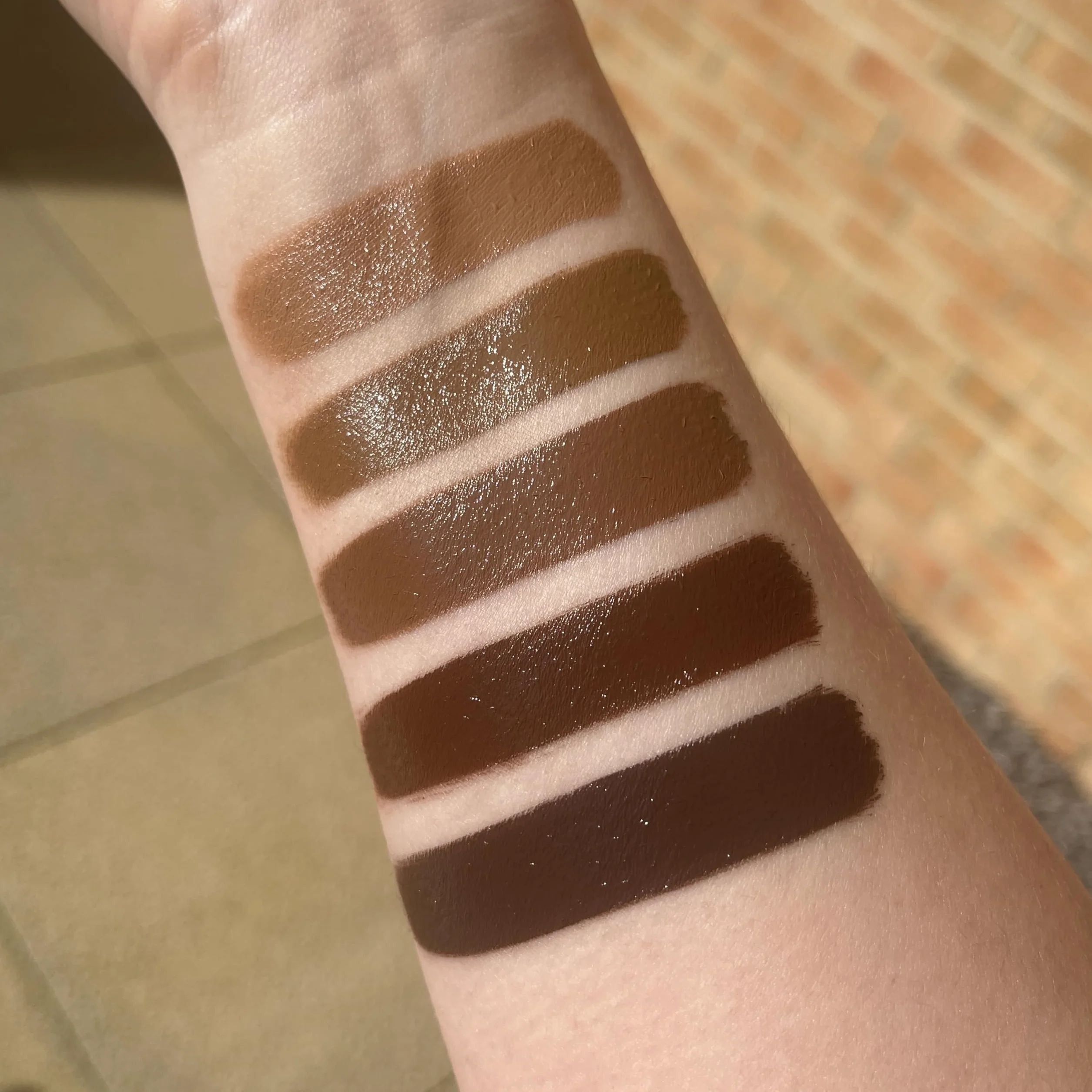 Revolution Beauty London, Ultra kremowy bronzer, lekki, do jasnych odcieni skóry, 6,7 g