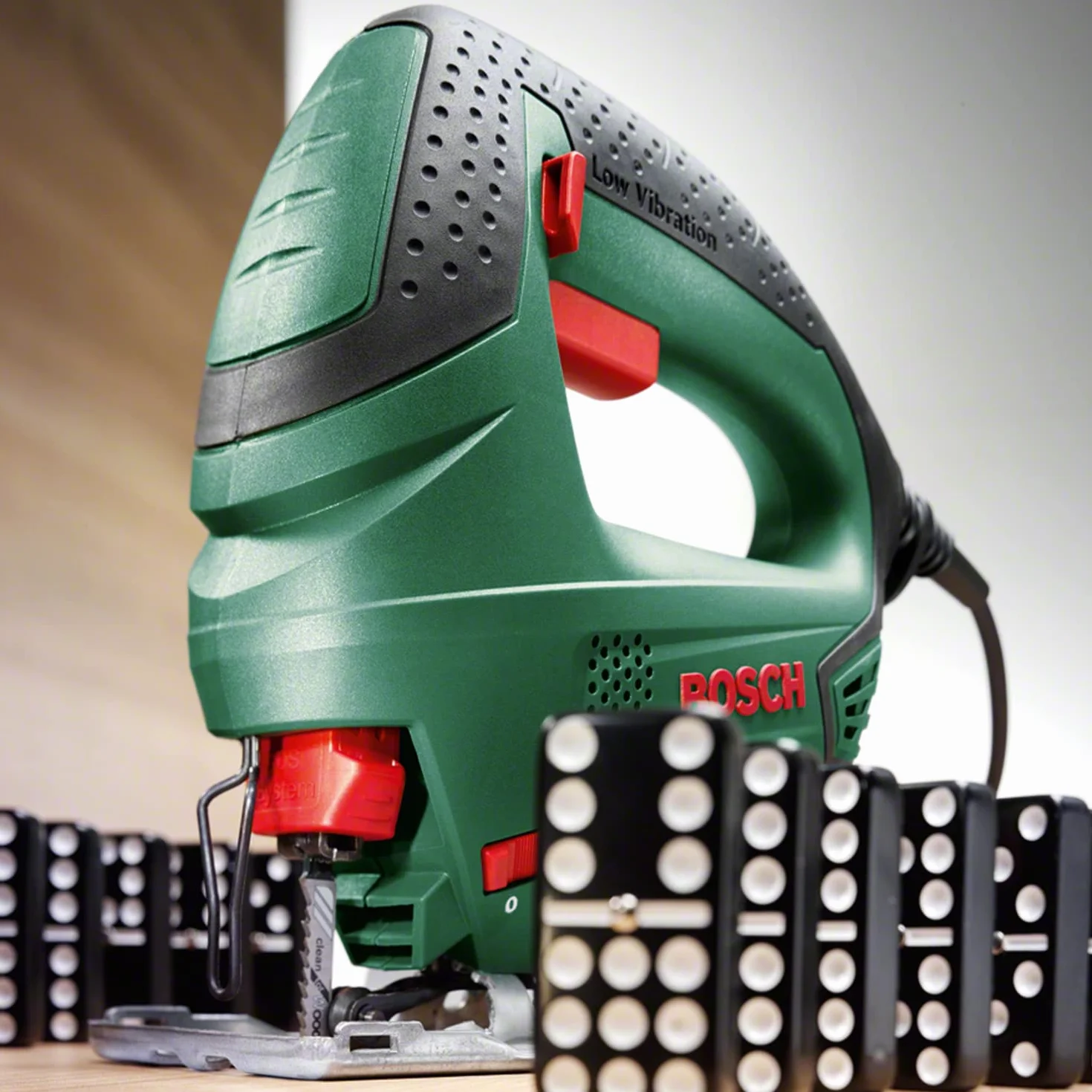 Bosch Home and Garden Wyrzynarka PST 650 (500 W, głębokość cięcia w stali/drewnie 4 mm / 65 mm, walizka)