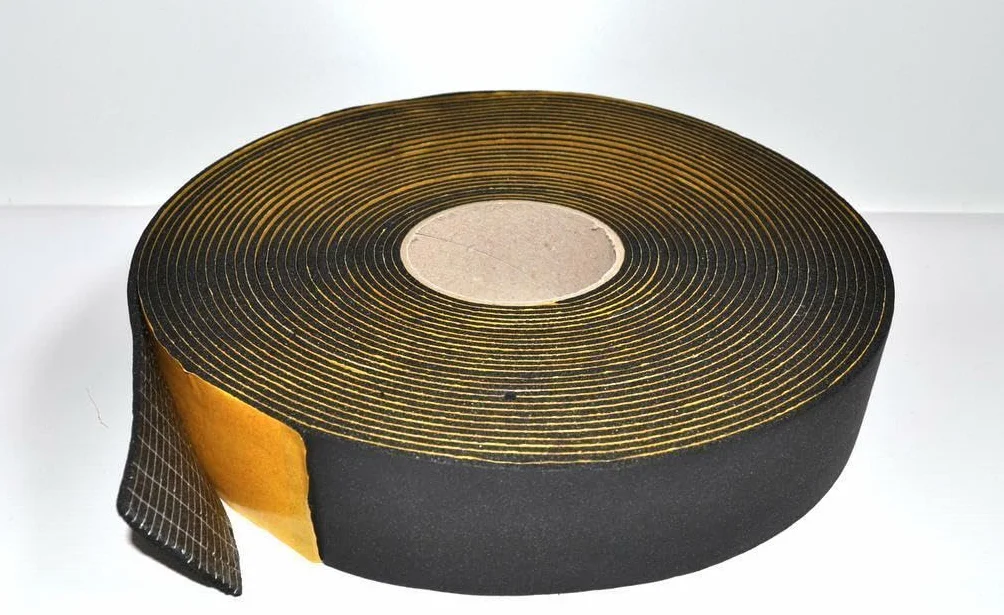 Płyta gumowa NMC samoprzylepna Insul Roll XT, izolacja, odporność na ogień B-s3, d0 (NMC, taśma izolacyjna, kauczukowa, 15 m x 50 mm x 3 mm)