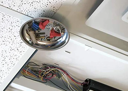 Edward Tools Okrągła taca magnetyczna 15 cm - magnetyczna taca na części na śruby, nakrętki, śruby, małe narzędzia, idealna dla mechaników, DIY, wytrzymała stal nierdzewna, magnes o dodatkowej wytrzymałości