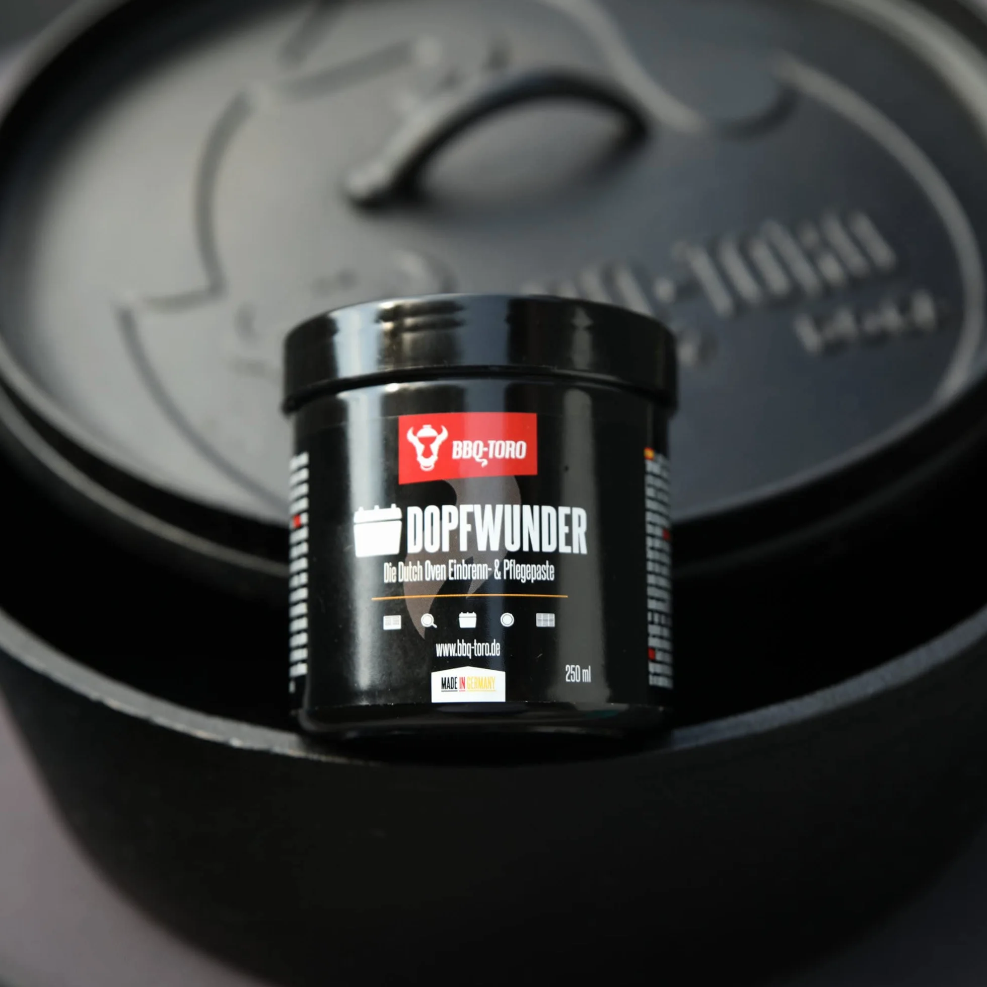 BBQ-Toro Zestaw do pielęgnacji Dutch Oven z pastą DOPFWUNDER 250 ml i olejkiem DOPFHELD 250 ml