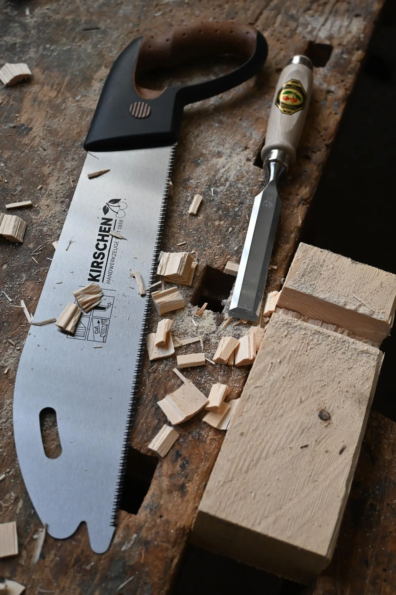 Kirschen Piła precyzyjna z uchwytem korkowym (długość brzeszczotu 270 mm, długość x wysokość 425 x 130 mm, 17 zębów na cal, piła do drewna, piła ręczna) 4410270