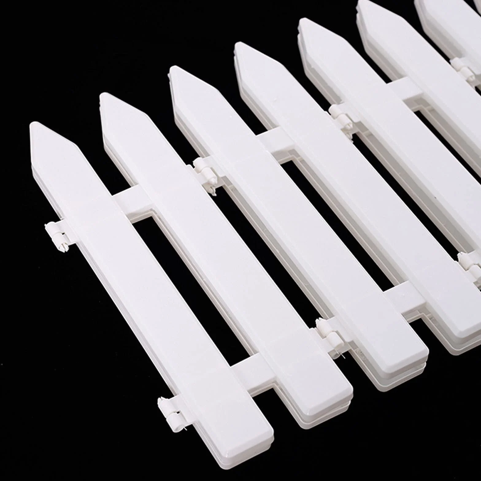 Biały plastikowy płot lamelowy do choinki, miniaturowe ogrodzenie ogrodowe 20 sztuk