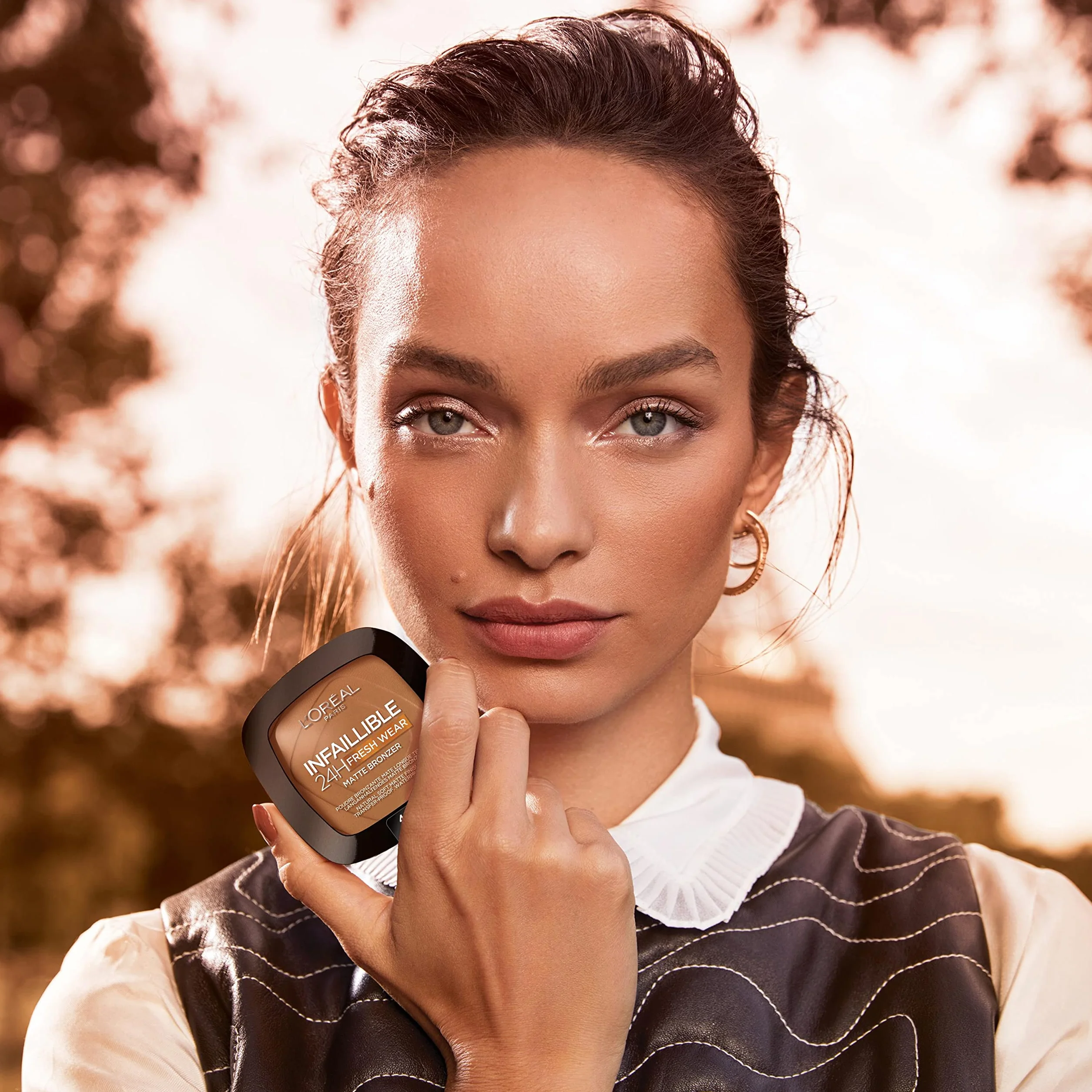 L'Oréal Paris długo utrzymujący się i kryjący brąz, dla naturalnej i matowej opalenizny, Infaillible 24h Fresh Wear Soft Matte, kolor: 350 Medium, 1 sztuka