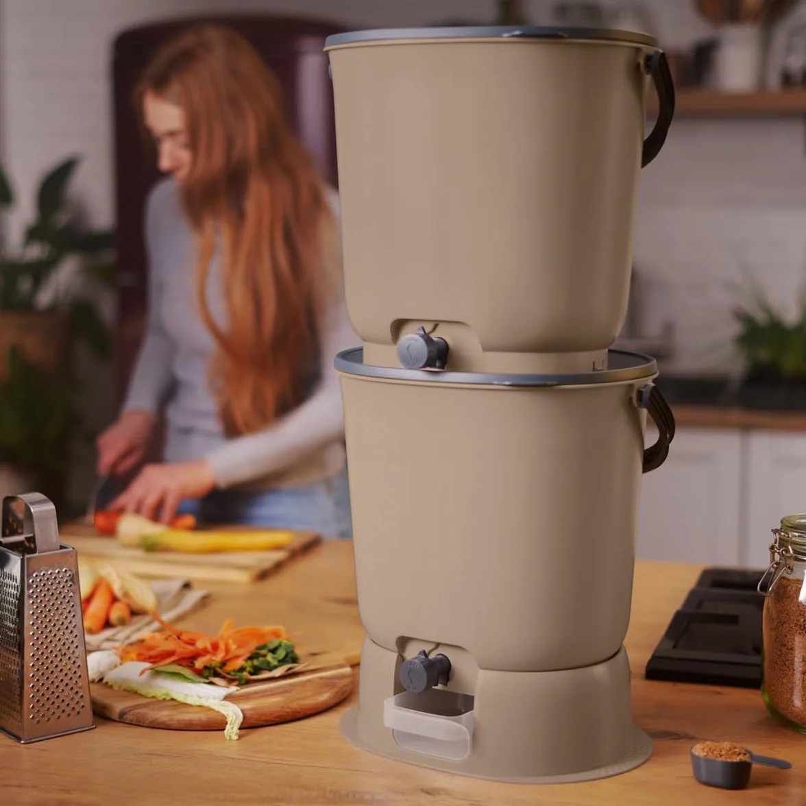 Zestaw 2 kompostowników Bokashi Essential 15,3L + 1 kg do mózgu + 1 Base-Capuccino