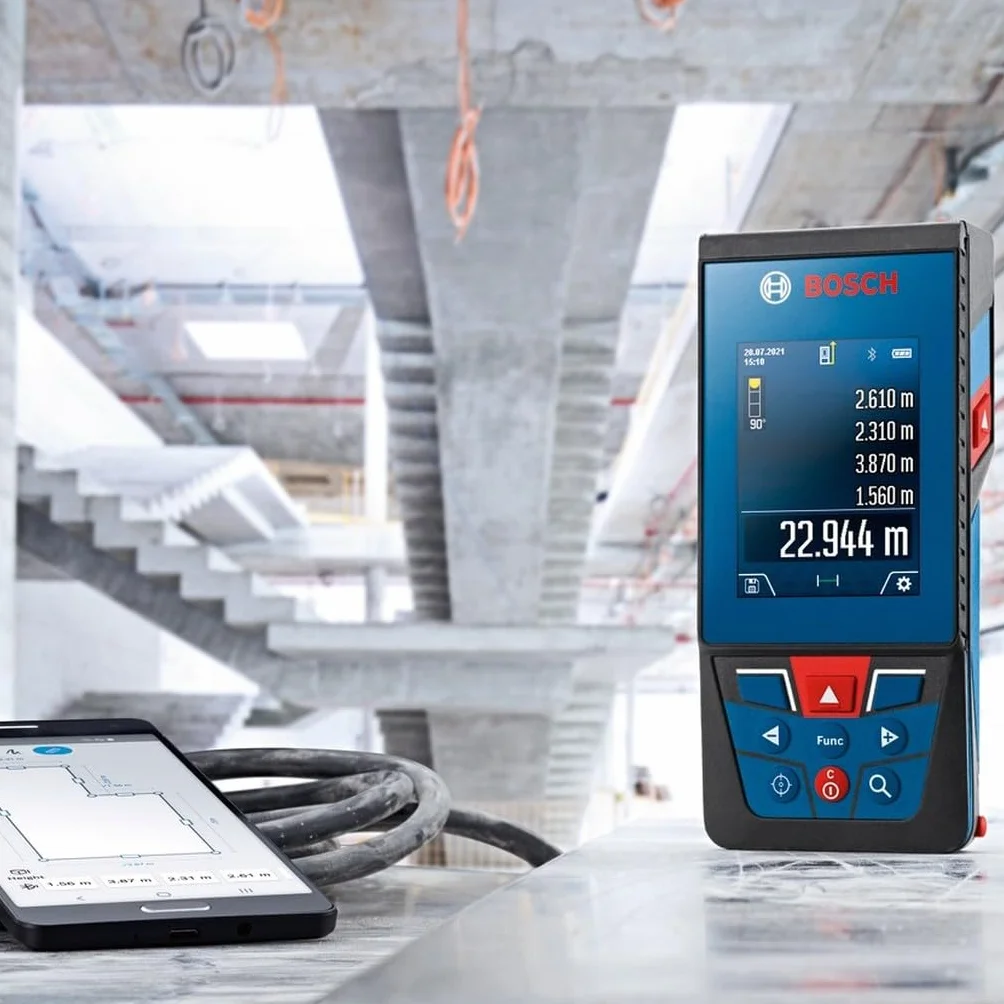 Bosch Professional Dalmierz laserowy GLM 100-25 C (wbudowana kamera, zasięg: do 100 m, wytrzymałość, IP54, ±1,5 mm*, 3 baterie AA, opaska na rękę, pokrowiec)