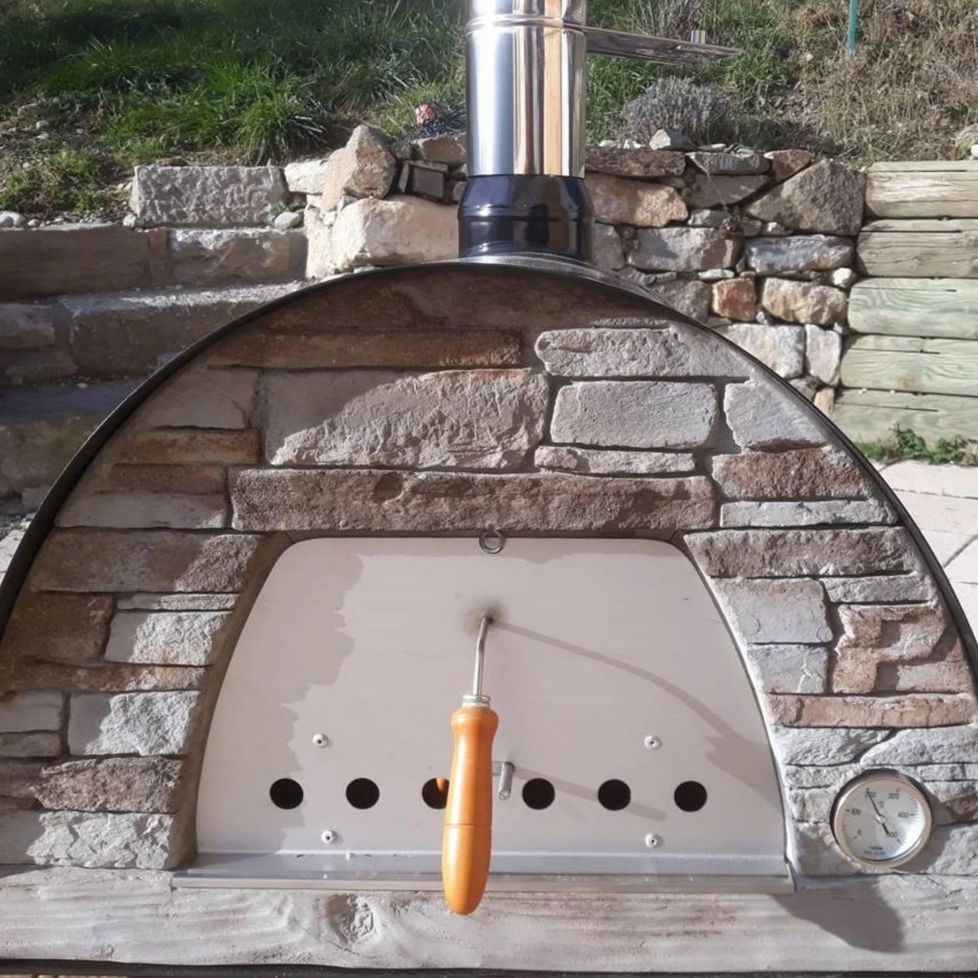 Maximus Arena Czarny piec drewniany 70cm - Przenośny piec do pizzy na drewno