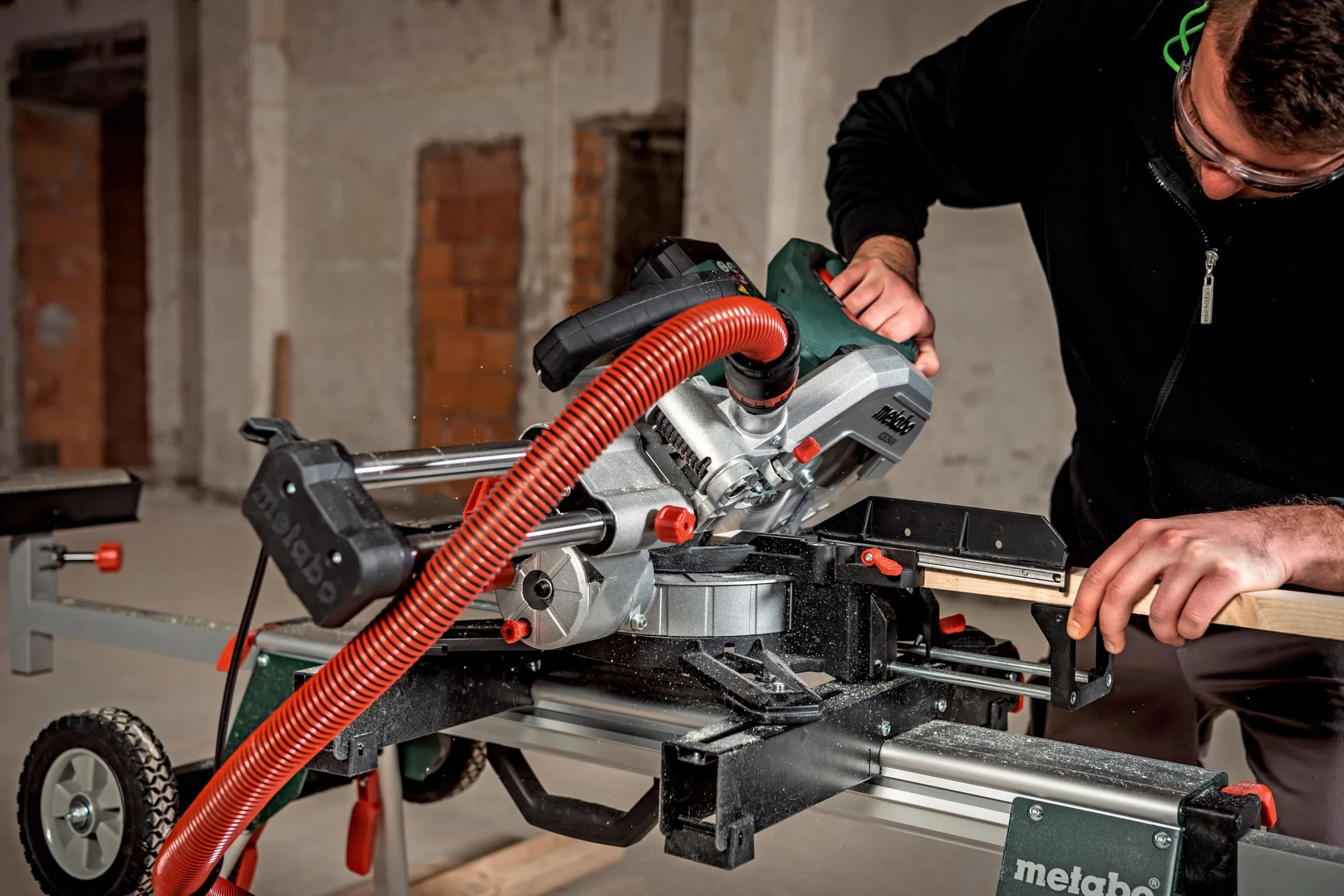 Metabo ukośnica KGS 254 M 254 mm Precision Cut Line