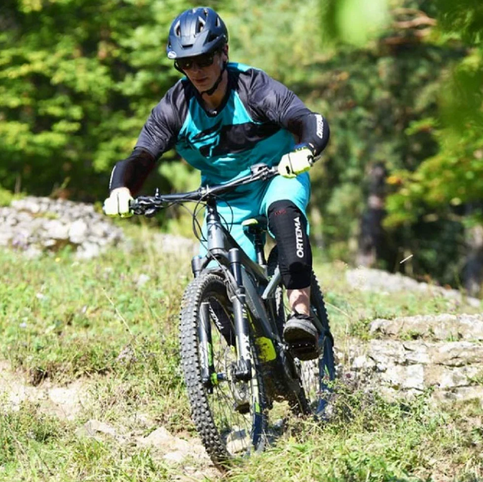 ORTEMA GP 5 ochraniacz na kolana rozm. S, rozmiar dziecięcy (poziom 2) – ochraniacze na kolana premium w smukłej, miękkiej i elastycznej stylistyce – do MTB/enduro/freeride/downhill/deskorolki/rolkach i wielu innych