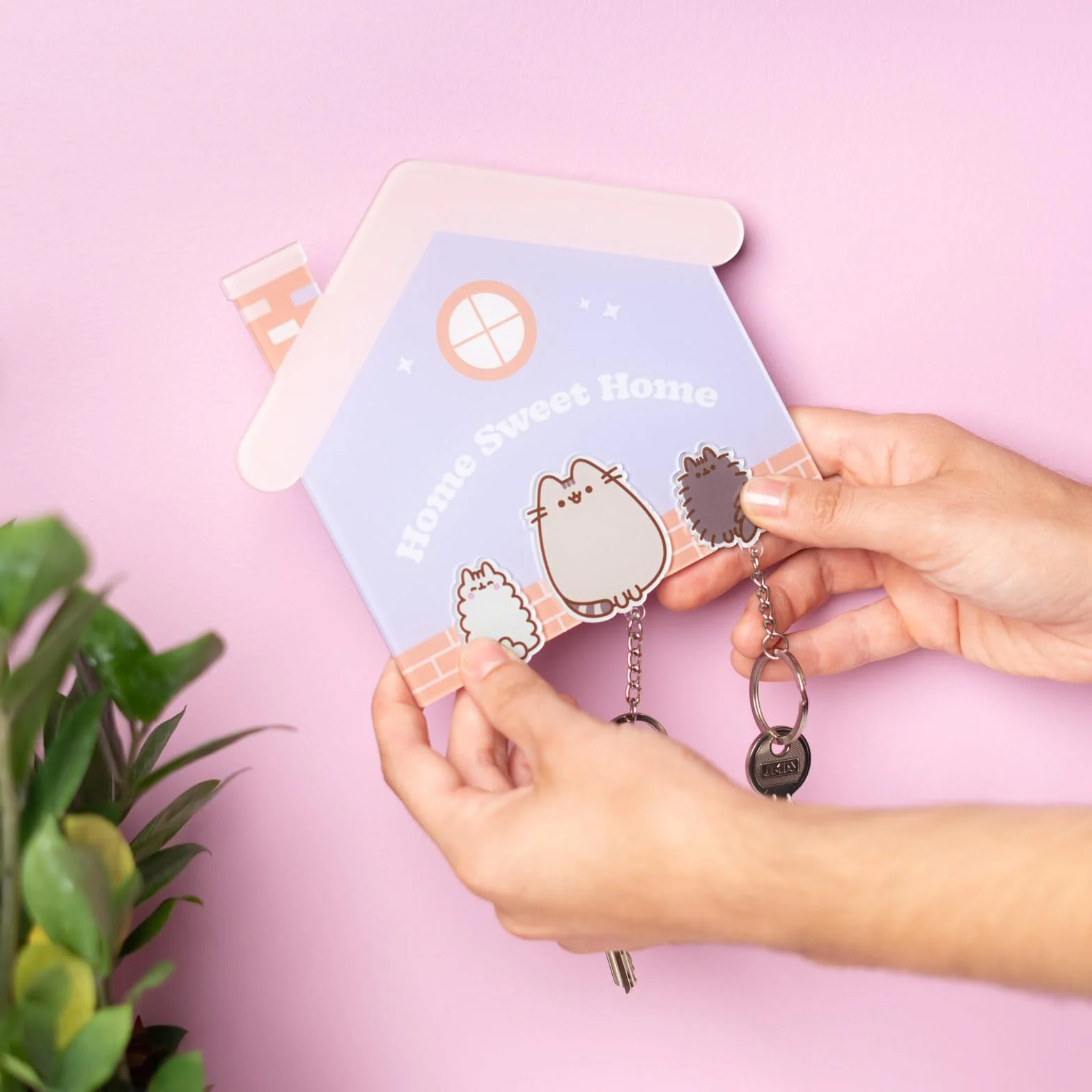 Grupo Erik Magnetic Key Holder For Wall With Keychains - Pusheen Gifts For Cat Lovers | Key Organiser With Magnetic Keyring, Home Decor, Hallway Decor | Pusheen Merchandise, New Home Gifts For Friends