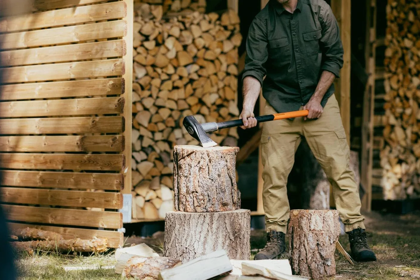 Fiskars Młotek rozłupujący (kuty), 2 w 1: siekiera i młotek, waga: 4,6 kg, ostrze z hartowanej stali/ trzonek z tworzywa sztucznego wzmocnionego włóknem szklanym, czarny/pomarańczowy, X46, 1001705