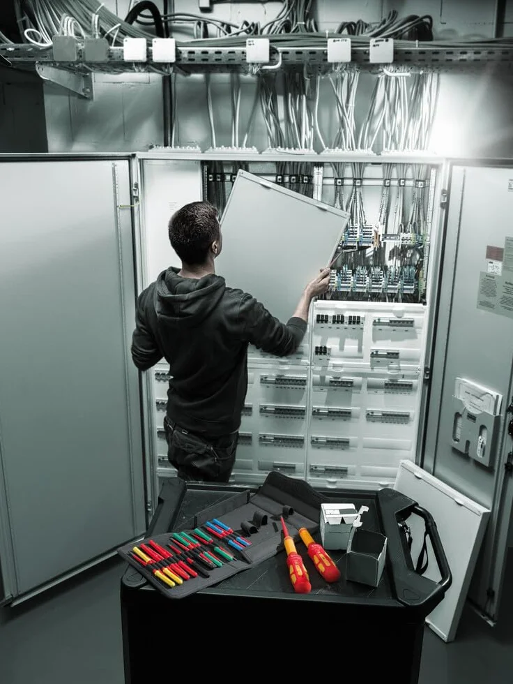 Zestaw narzędzi do szaf sterowniczych Kraftform Kompakt VDE Safe-Torque Speed Set 1, 23 części