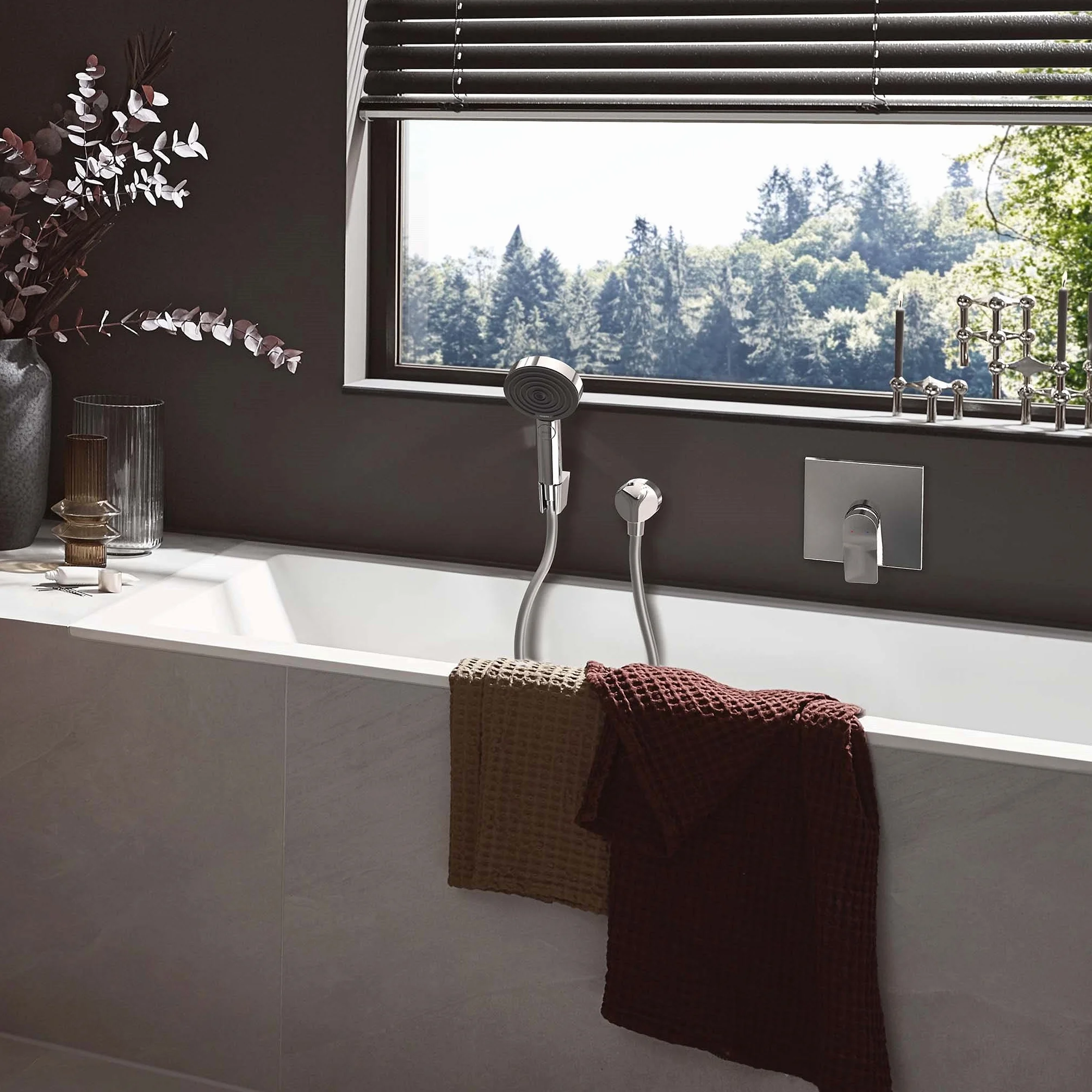hansgrohe Vivenis Jednouchwytowa bateria wannowa do montażu podtynkowego, element zewnętrzny chrom, 75415000