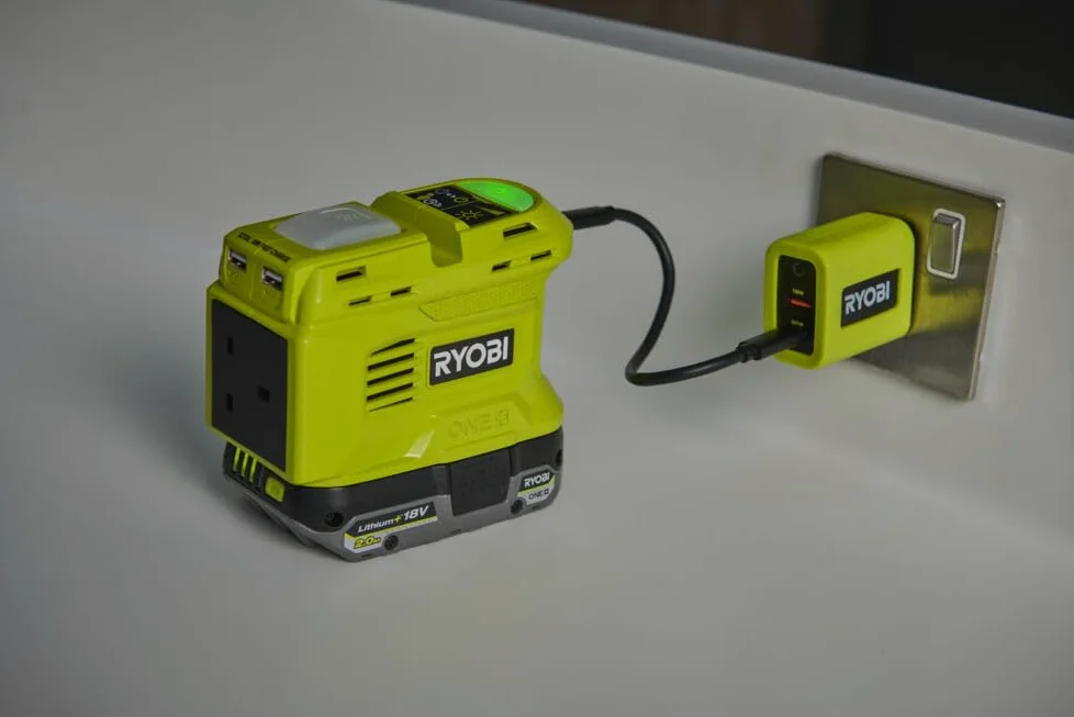 Ryobi Ry18Bi150B-0 Transformator, Zielony, ‎15 x 9.7 x 8.8 cm