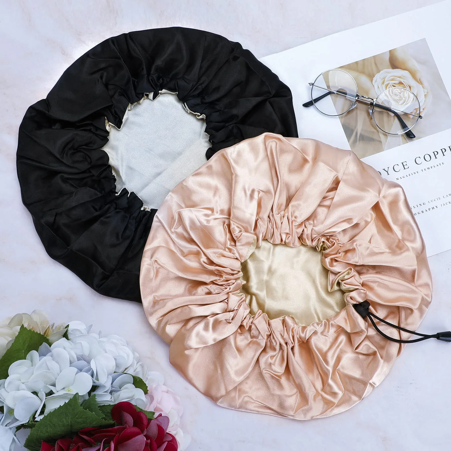 Satin Bonnet 2 szt. czapka do spania na noc, satynowa czapka do spania, regulowana czapka do spania, elastyczny, miękki czepek dla kobiet, dziewcząt, spa, do salonu piękności, kolor czarny i różowy