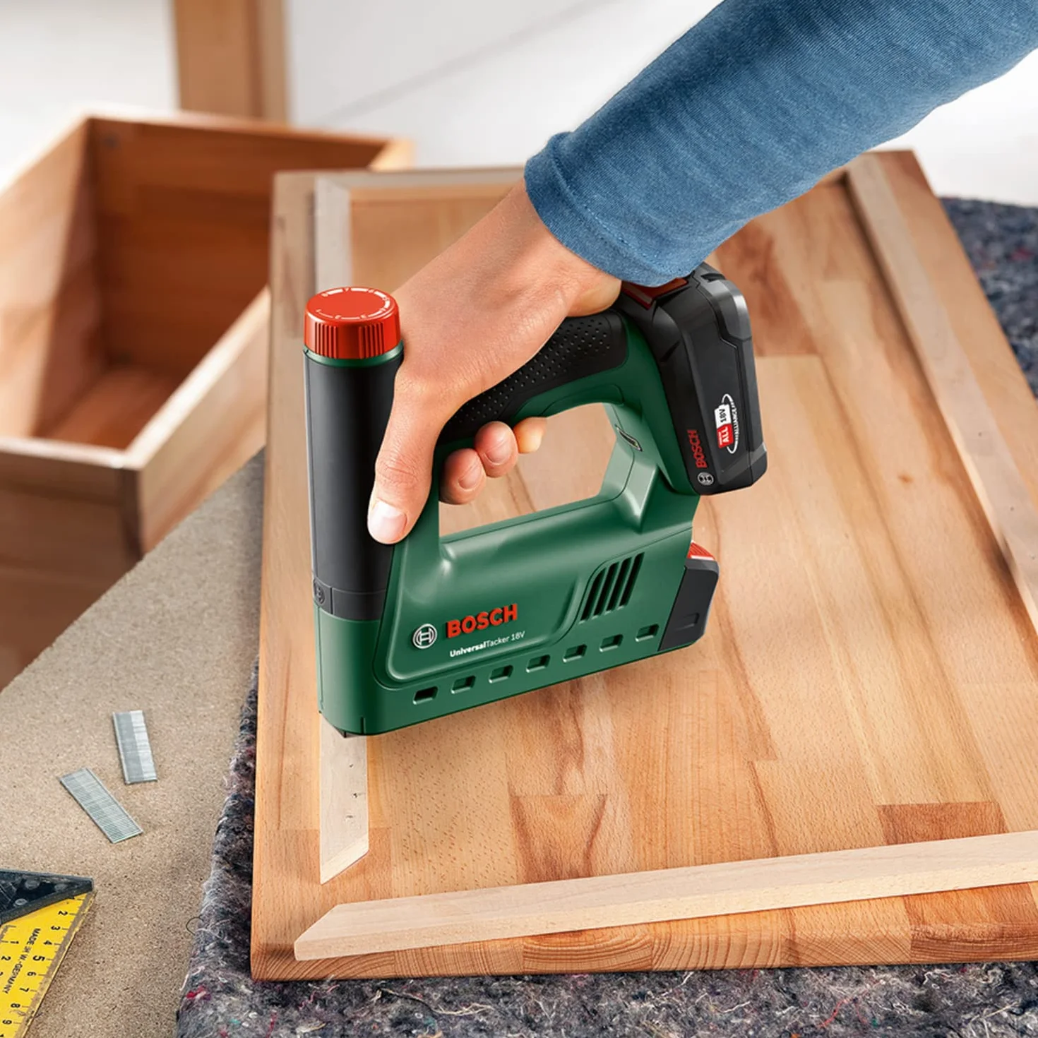Bosch Universaltacker 18V-14 Zszywacz, Czarny/Zielony, Do 14 mm
