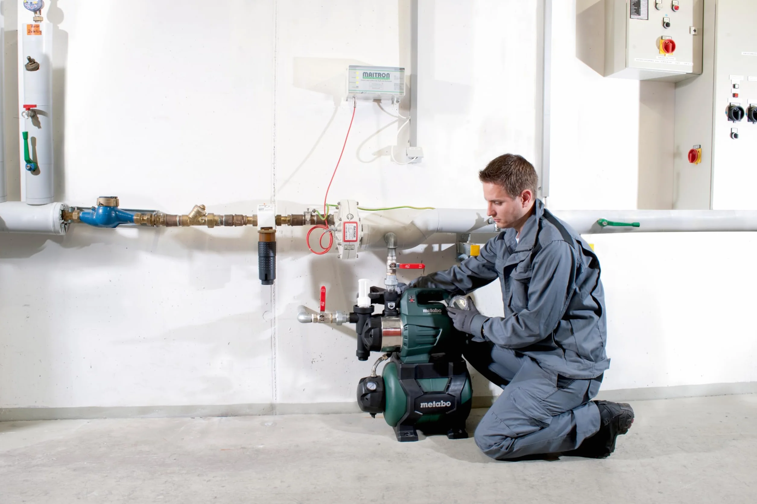 Metabo hydrofor HWWI 4500/25 Inox (600974000) – W kartonie – Moc znamionowa: 1300 W – Maks. wydajność: 4500 l/h – Maks. wysokość podnoszenia: 48 m