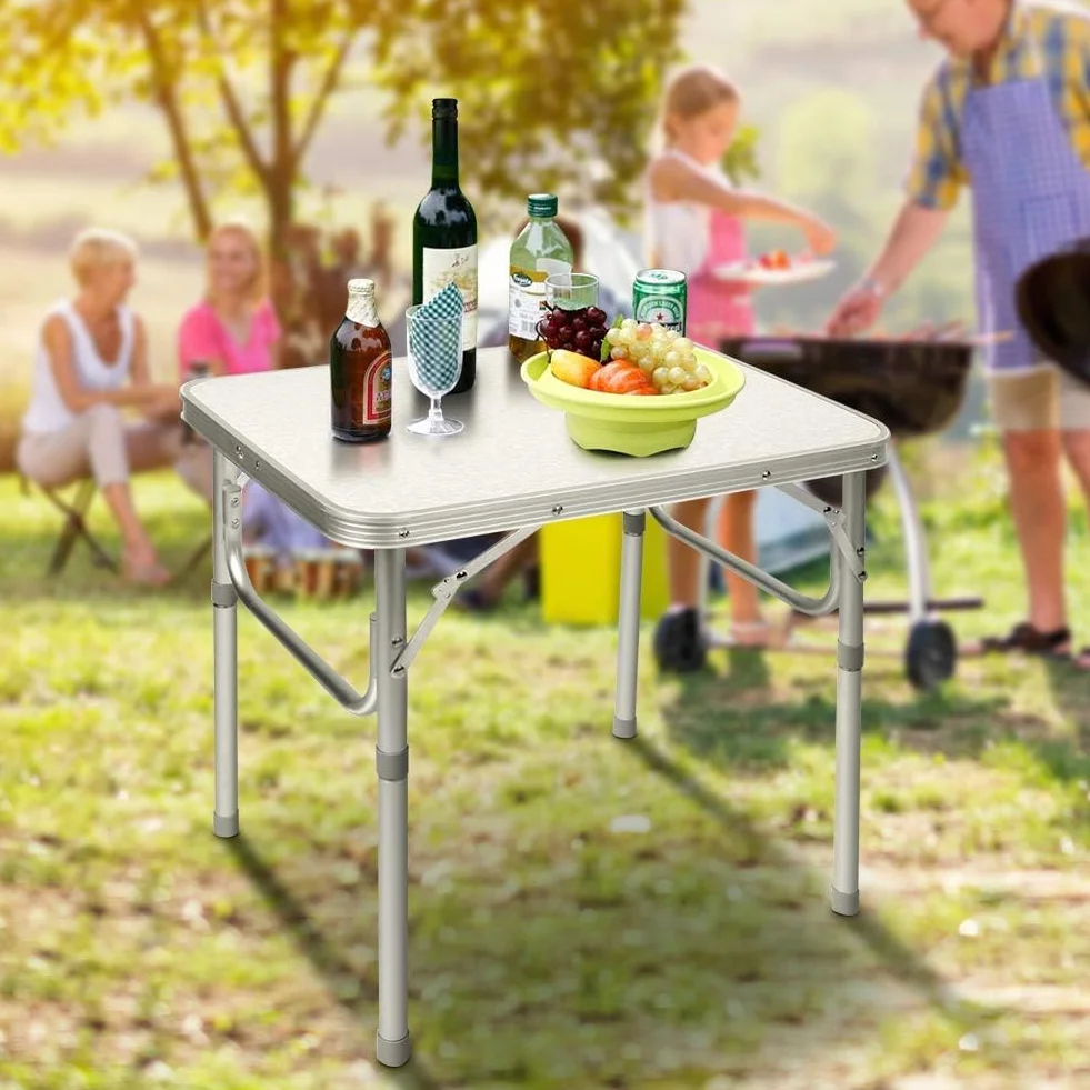 Przenośny składany stół kempingowy, regulowana wysokość 25-56 cm, aluminiowe biurko kempingowe, nierdzewne i odporne na korozję, 60,2 x 45 x 56 cm,