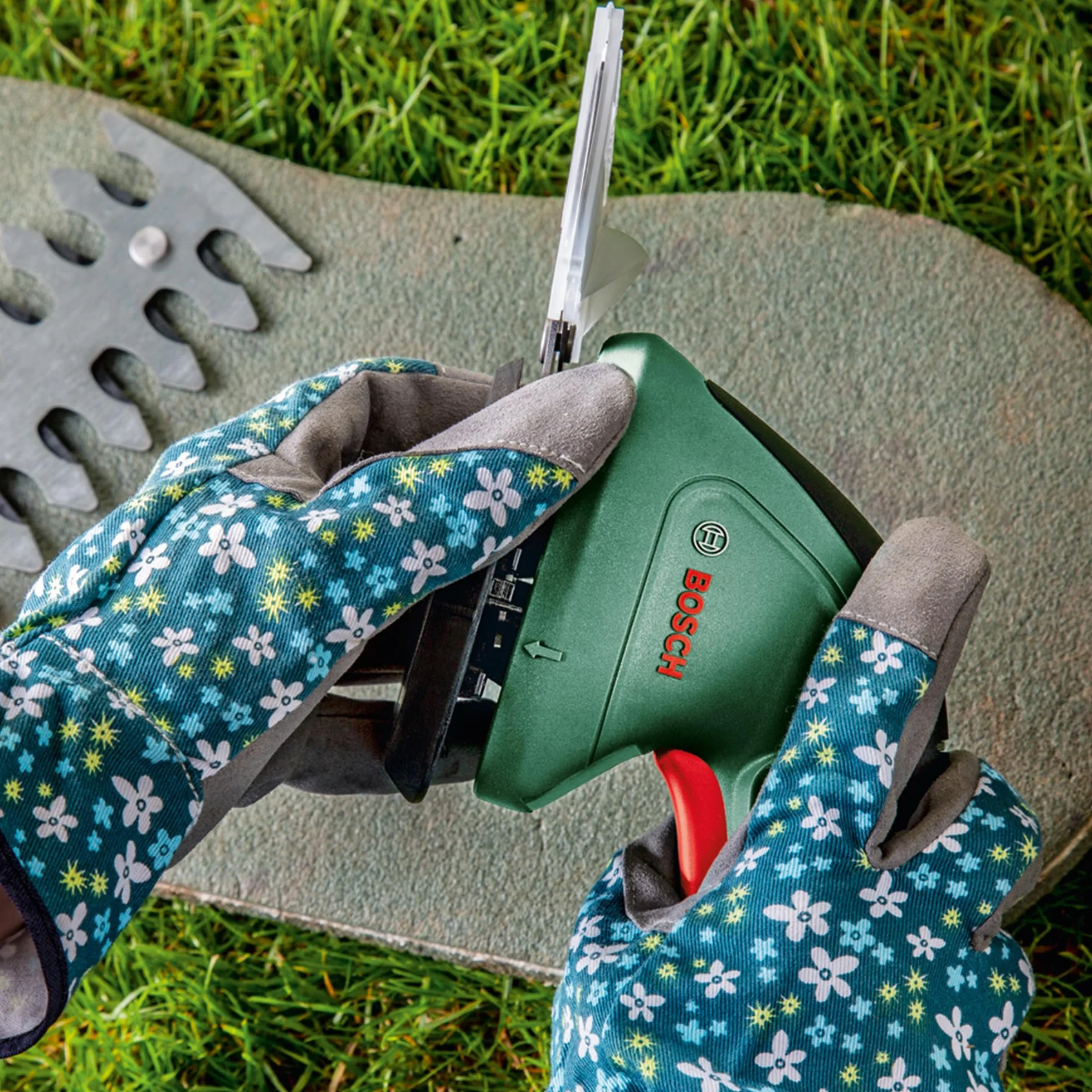 Bosch EasyShear Nożyce do Trawy 80 mm