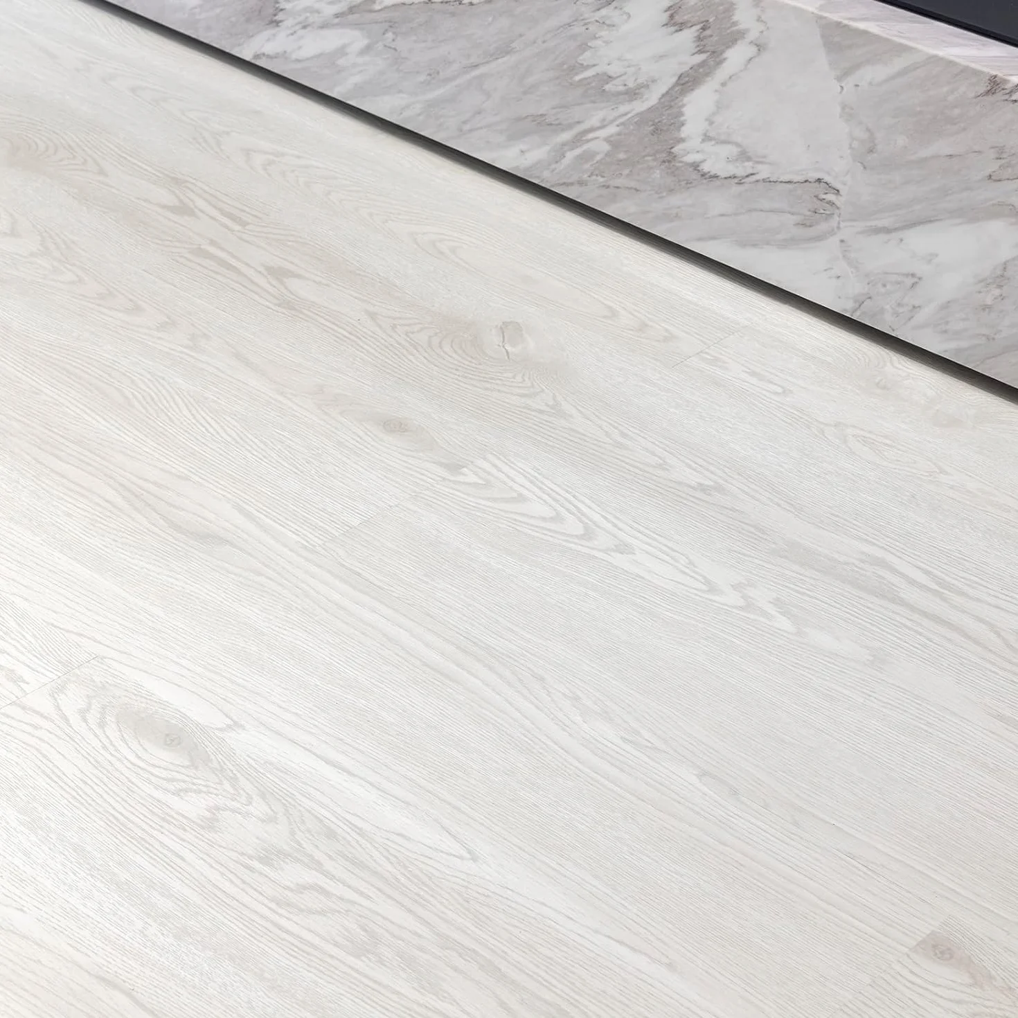 Podłogi winylowe – wykładzina lino z efektem słojów białego dębu, odklej i przyklej, płytki podłogowe, 2,0 mm, 36 szt., wodoodporne, do kuchni, salonu (5,02 m², biały dąb)