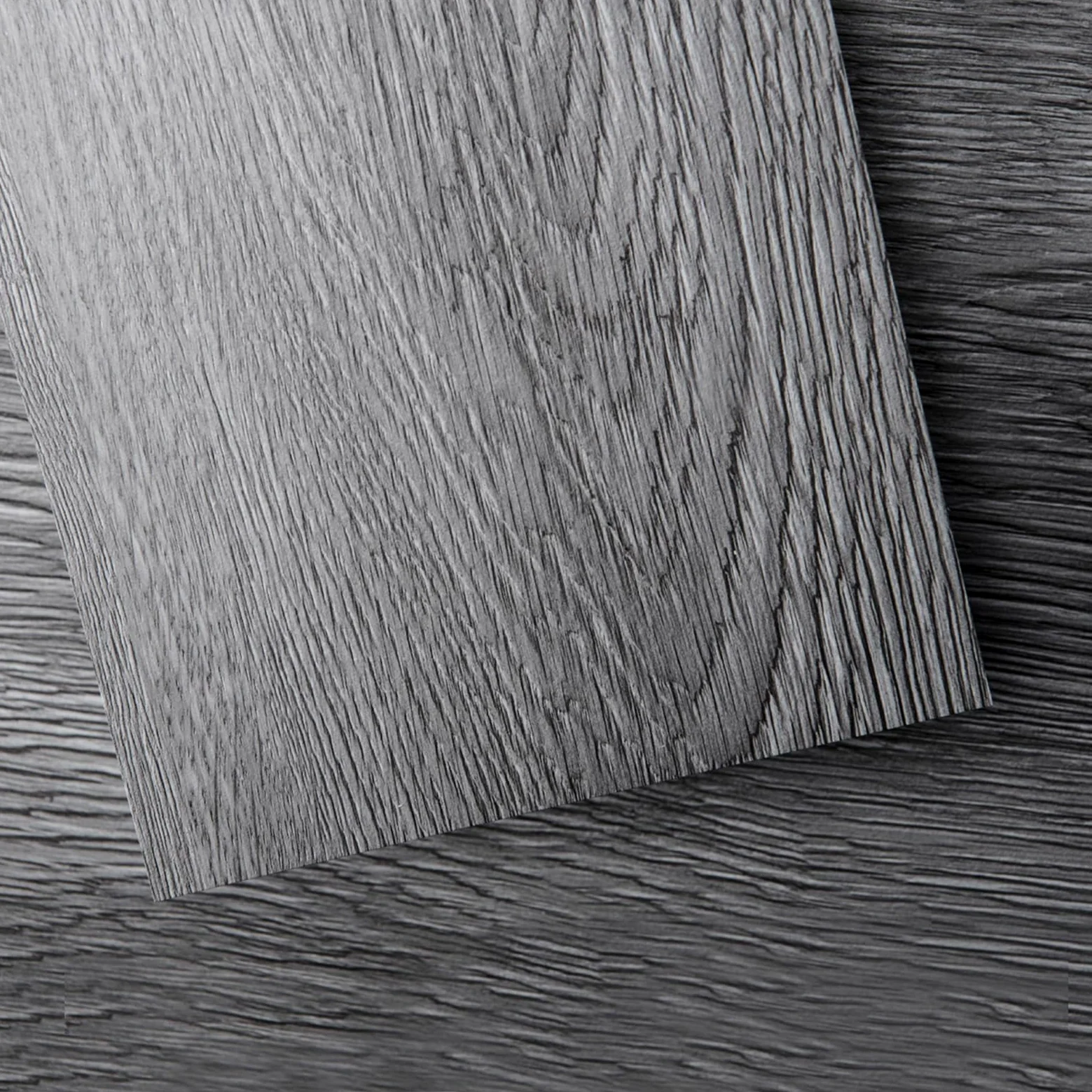 Art3d Zestaw 36 samoprzylepnych ciemnych winylowych płytek podłogowych, sztywna powierzchnia, twardy rdzeń, łatwy do samodzielnego montażu, 5 m², szary