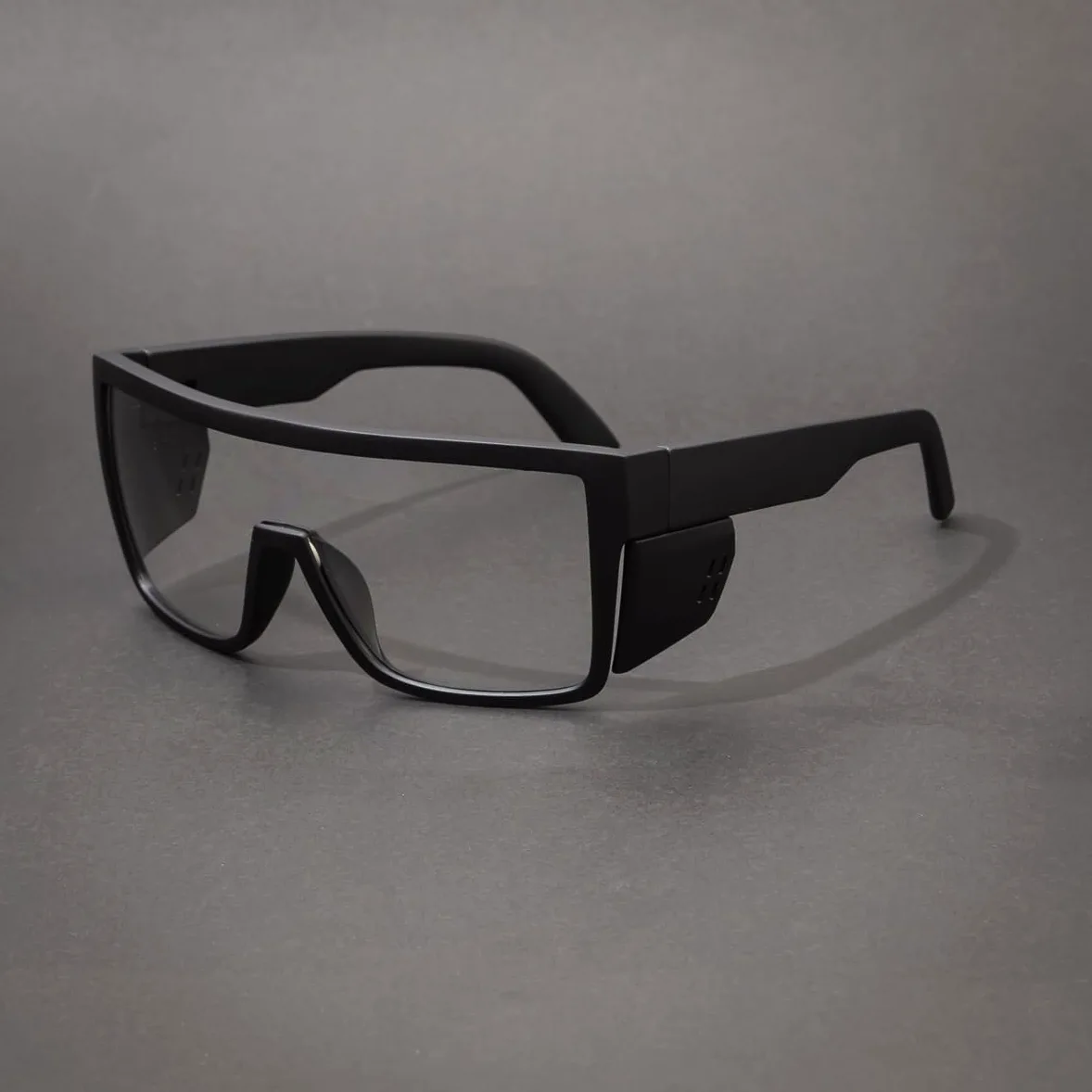 Przejściowe fotochromowe okulary ochronne dla mężczyzn kobiet owijane okulary ochronne z ochroną przed promieniowaniem UV