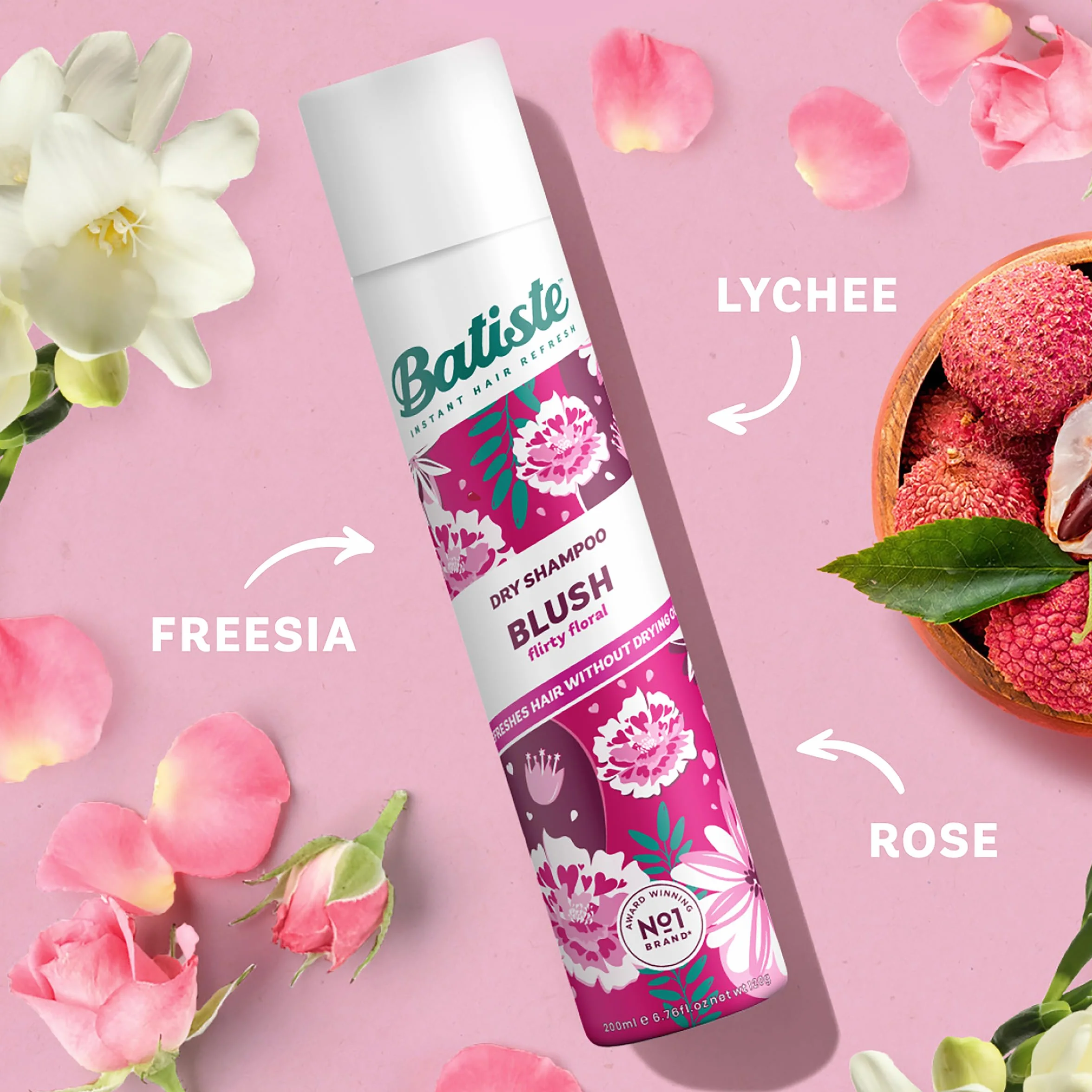 Suchy szampon Batiste w różu 200 ml, kwiatowy i zalotny zapach, bez sprayu do płukania do odświeżania włosów między praniami (opakowanie może się różnić)