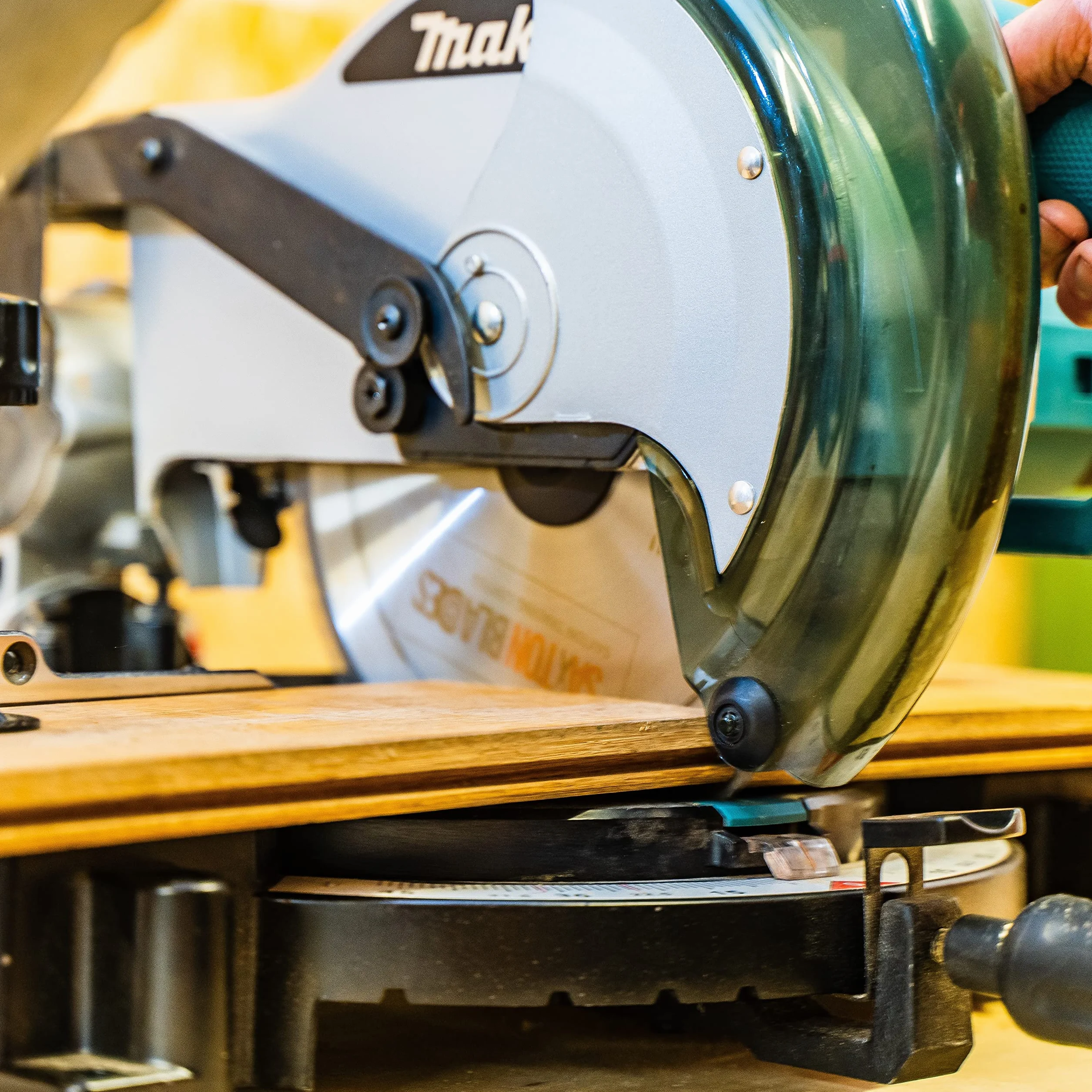 Saxton TCT Tarcza piły do drobnego cięcia drewna 216mm x 30mm średnica średnicy x 100T kompatybilna z Bosch Makita Dewalt