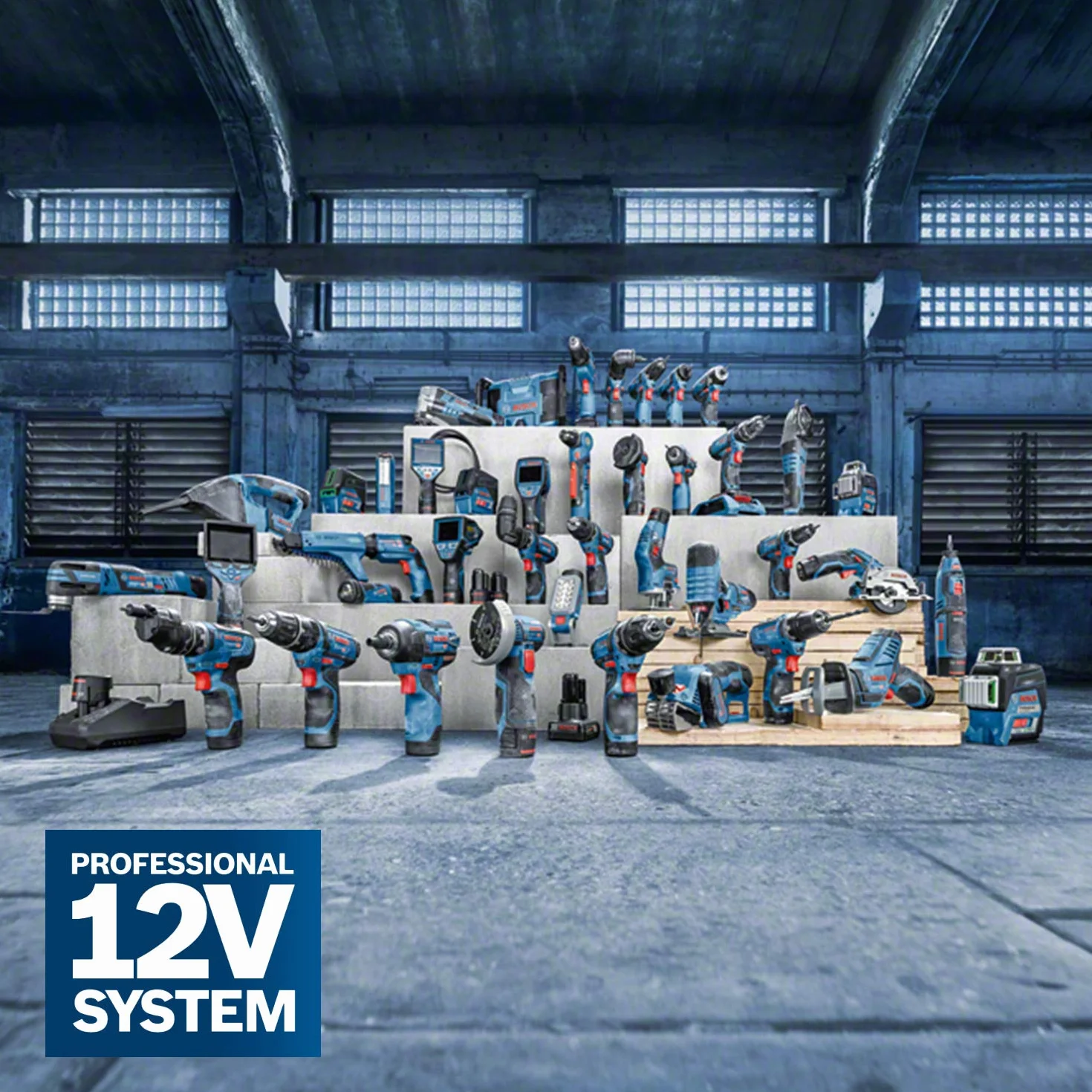 Bosch Professional system 12V: akumulatorowe nożyce do blachy GSC 12V-13 (prędkość skokowa bez obciążenia 3 600 min–1, klucz sześciokątny)