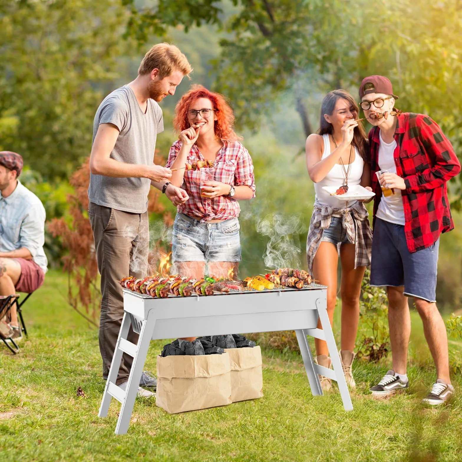 CIRULLI Przenośny grill na węgiel drzewny ze stali nierdzewnej – kompaktowy, składany grill na kemping, do ogrodu i na balkon, do użytku na zewnątrz, na kemping (44 x 20 x 36 cm)