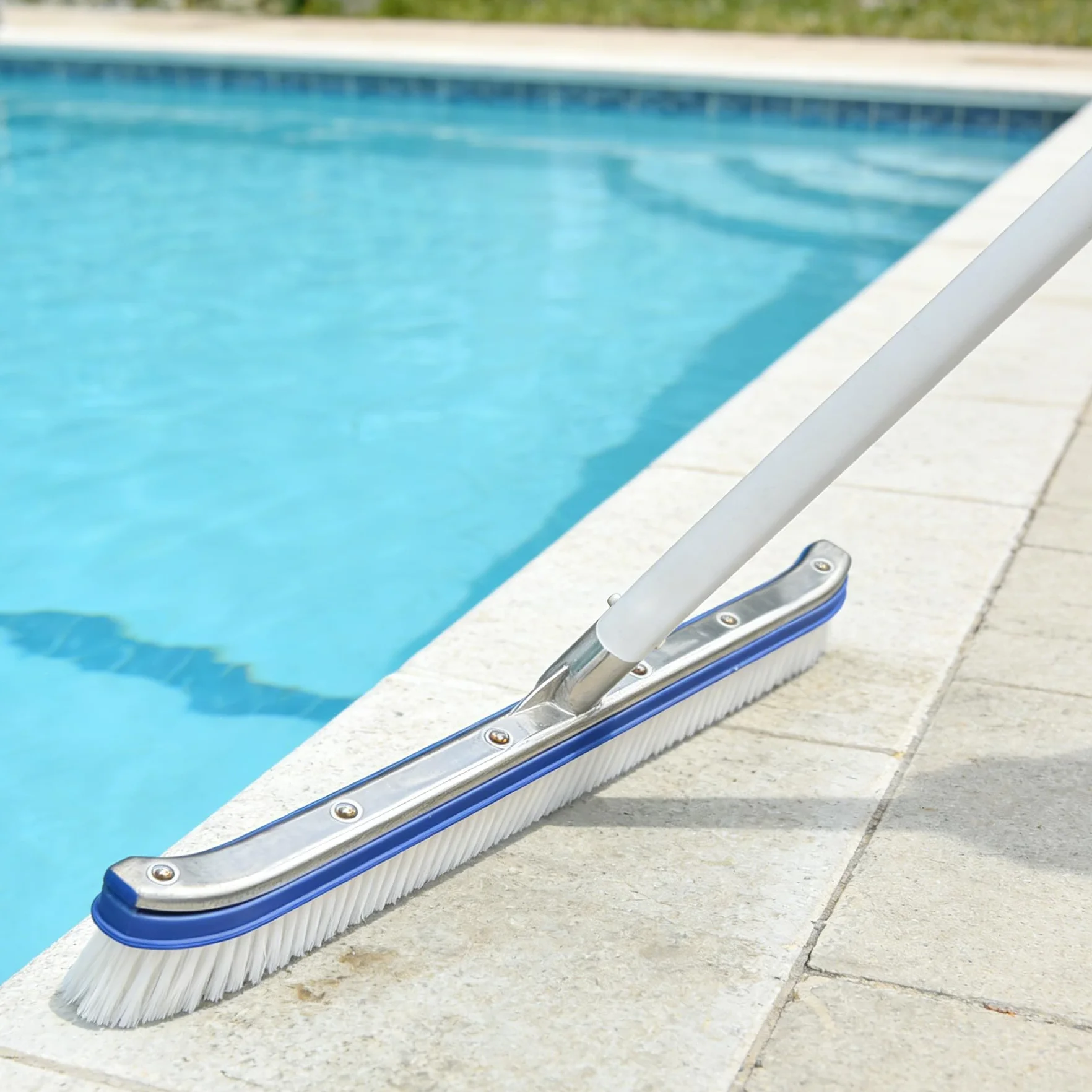 TZEKING Szczotka do basenu 45 cm z uchwytem, miotła do basenu 1,8 m regulowany pręt, z regulowanym aluminiowym prętem i wzmocnionym aluminiowym tyłem