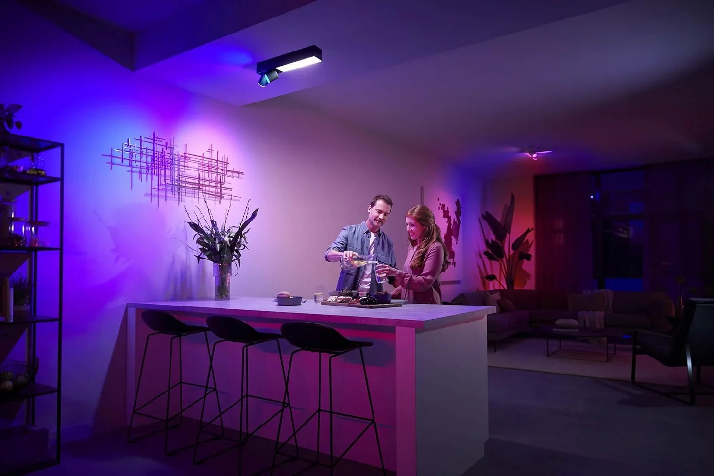 Philips Hue White & Color Ambiance Centris 2 sztuki, ściemnianie, 16 mln kolorów, sterowanie aplikacją, Alexa, czarny
