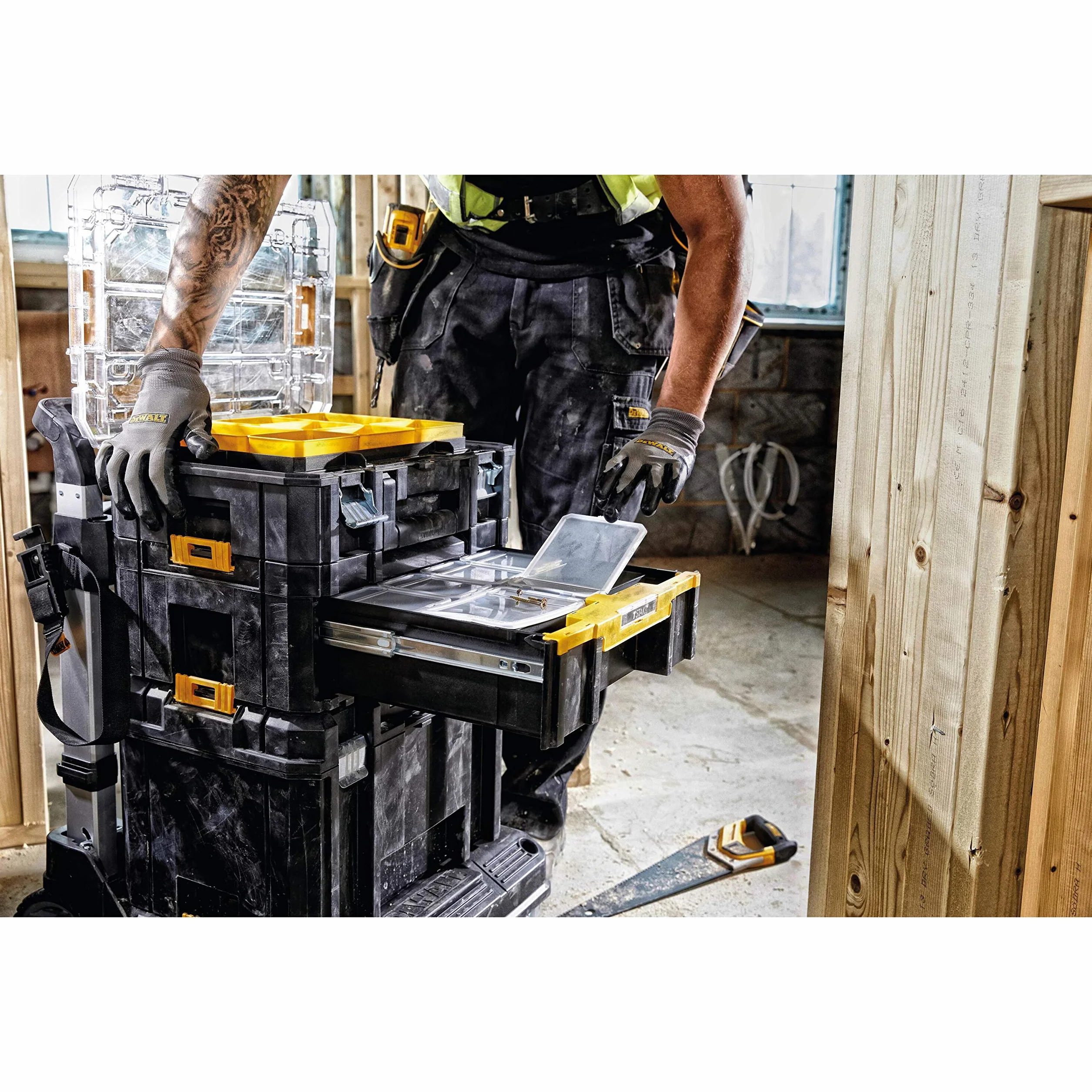 Dewalt DWST1-70705 Skrzynia Narzędziowa, Żółty/Czarny, ‎44 x 31.4 x 17.6 cm