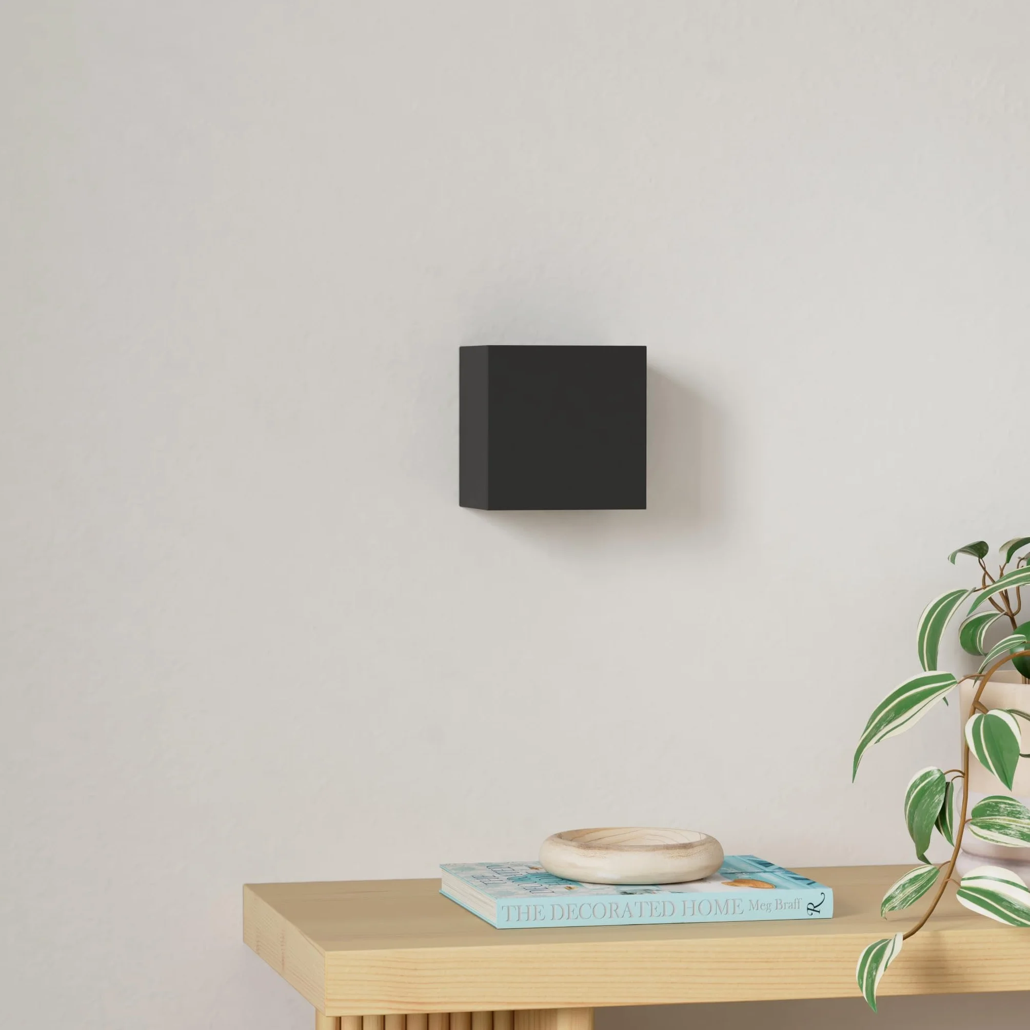 Philips Hue Resonate White and Color Ambiance Zewnętrzna Lampa Ścienna LED, Czarna, 16 mln Kolorów, Możliwość Przyciemniania, Sterowanie Aplikacją