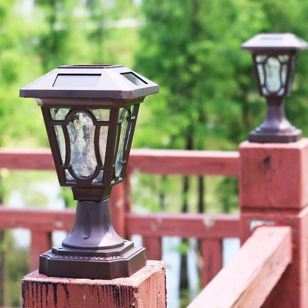 Światła słupkowe zewnętrzne oświetlenie ogrodowe oświetlenie tarasu vintage kolumna solarna reflektor wodoodporna ściana ogrodowa zewnętrzna LED jasne oświetlenie ścienne europejski ogród oświetlenie
