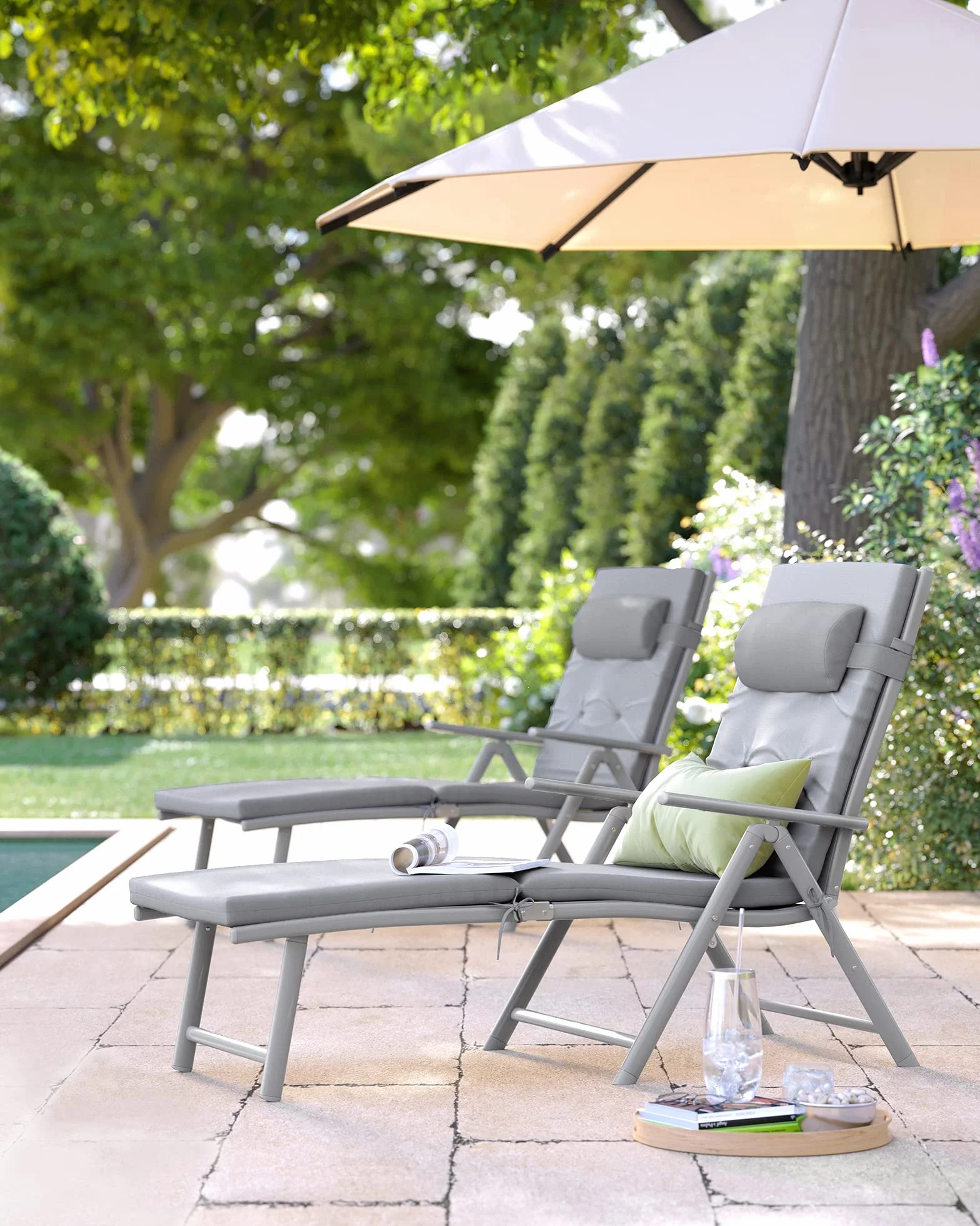 SONGMICS GCB24GY Leżak do opalania składany z materacem 6 cm, aluminium nierdzewne, obciążenie 150 kg, szary