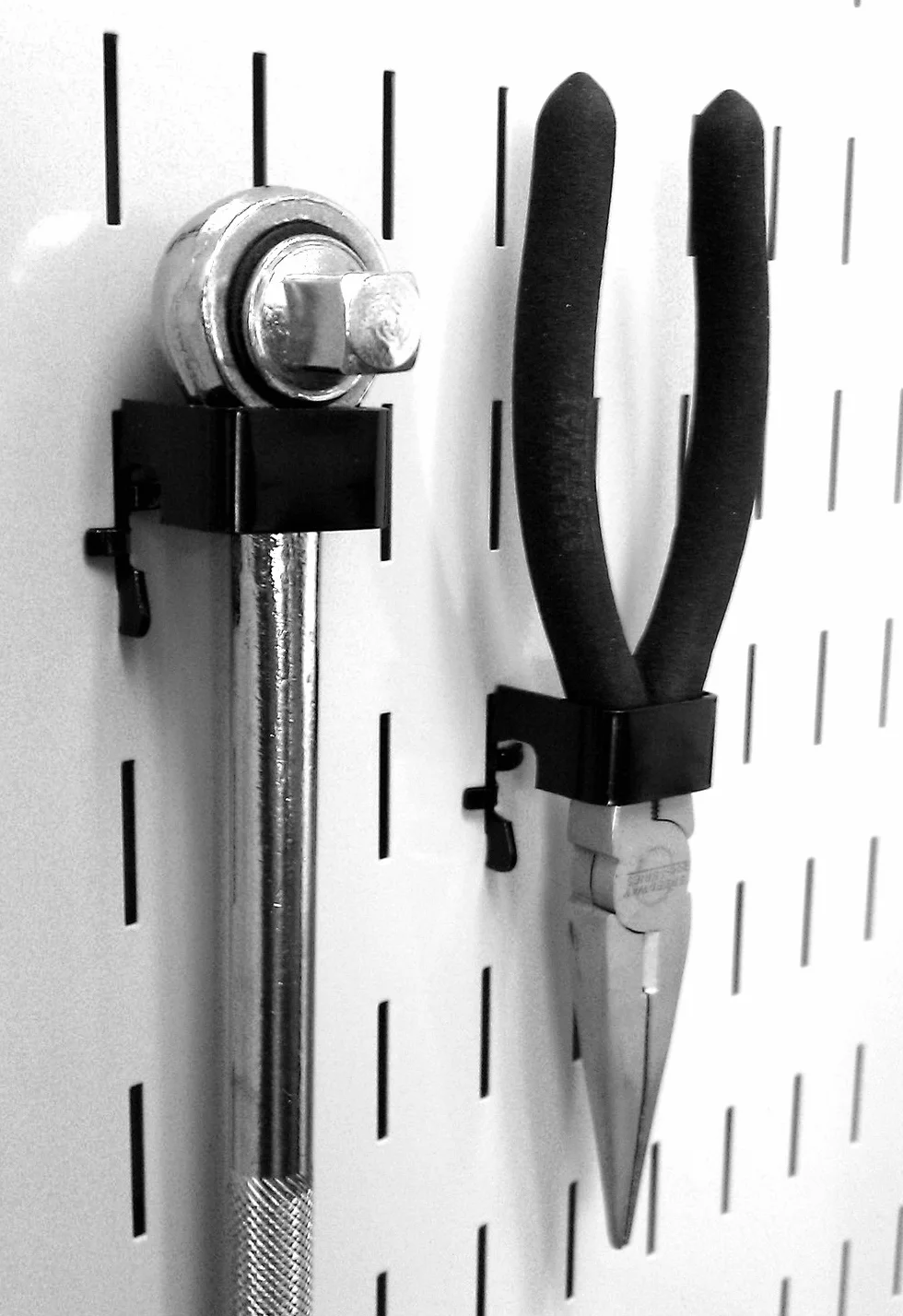 Wall Control KT-400-WRK B deska narzędziowa szczelinowa stacja robocza zestaw akcesoriów tylko tablica pegboard, czarny