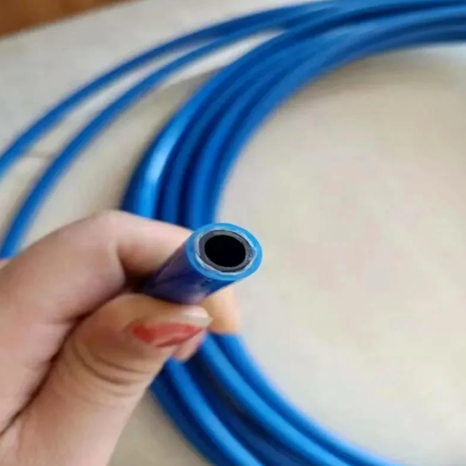 Wąż do bezpowietrznego rozpylacza farby, Wąż do natryskiwania farby bezpowietrznej wysokociśnieniowy 1/4 '' BSP 3500Psi 8-30 m Część zamienna bezpowietrznego urządzenia natryskowego(15M)