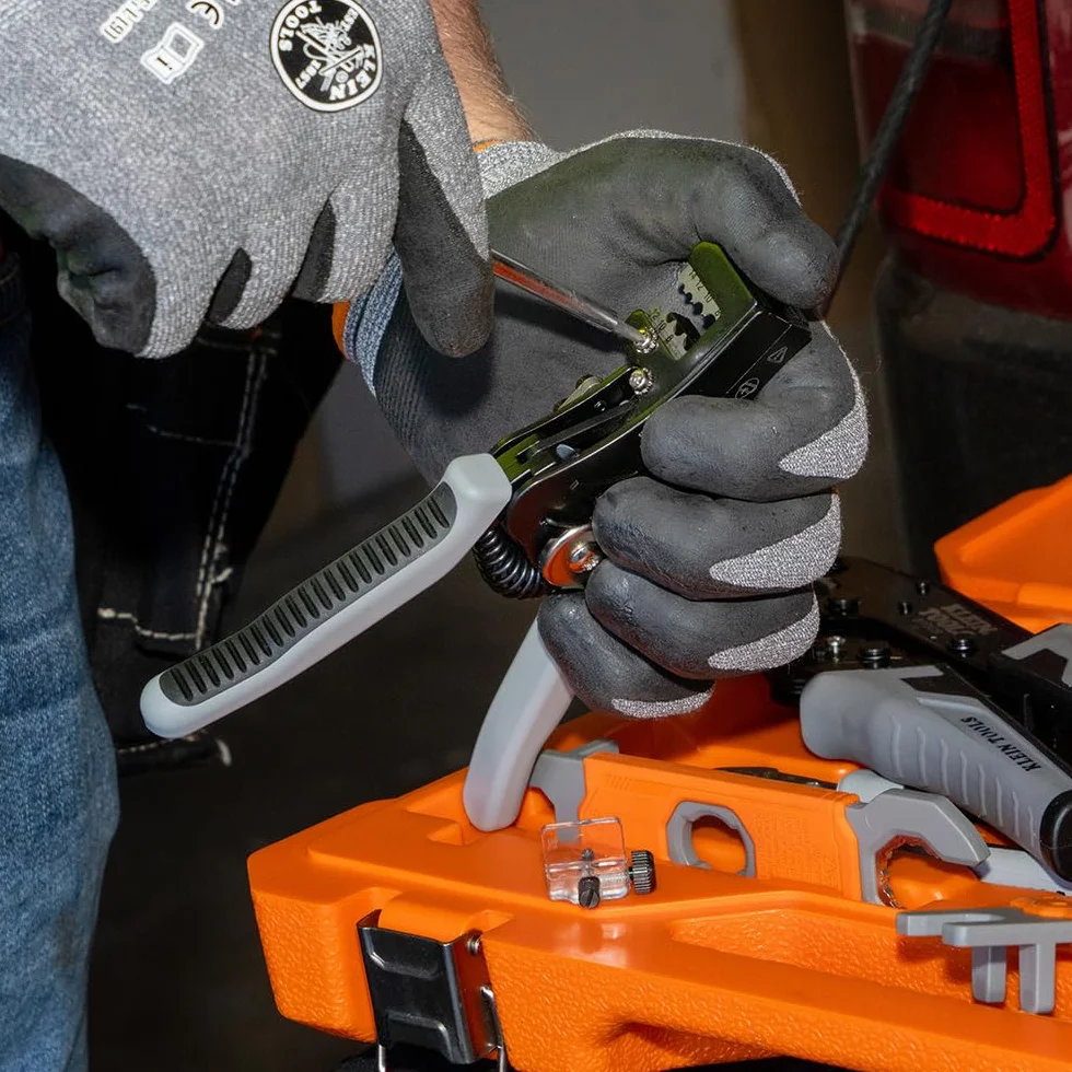 Klein Tools 11069S automatyczny ściągacz przewodów solarnych, precyzyjne ściąganie izolacji dla 6 do 12 AWG litych i 8 do 14 AWG PV elektryczny drut skręcony