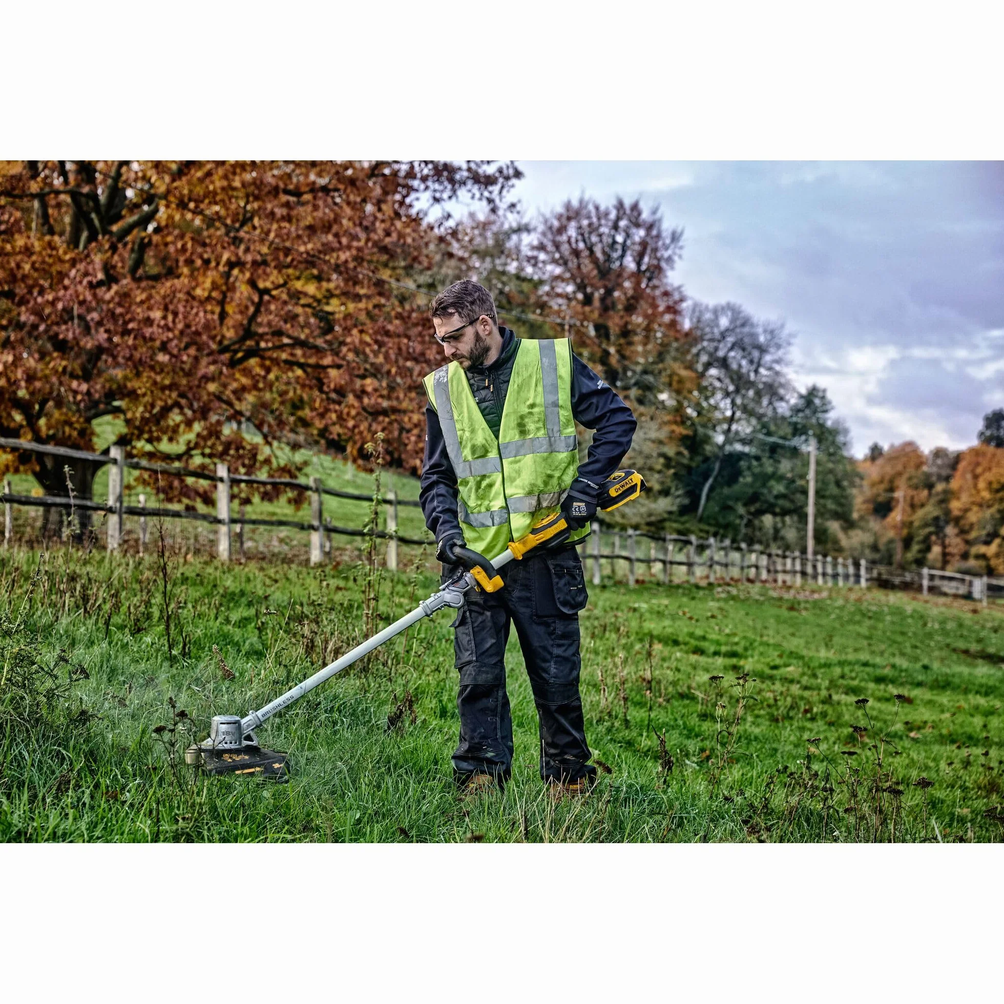 DEWALT Solidny Krótka bordes bez escobillas xr 18v uchwyt plegable bez akumulator/ładowarka 36cm dla profesjonalistów i majsterkowiczów do pracy profesjonalnej 18v 36cm