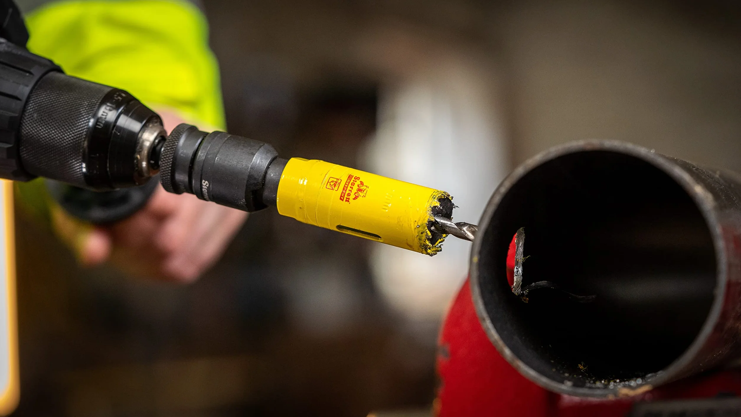 Starrett DCH0434 otwornica do głębokiego cięcia – bimetal o wysokiej wydajności z dodatkowymi zębami kobaltowo-HSS, do metali, drewna, żeliwa, tworzyw sztucznych z włókna szklanego, 121 mm