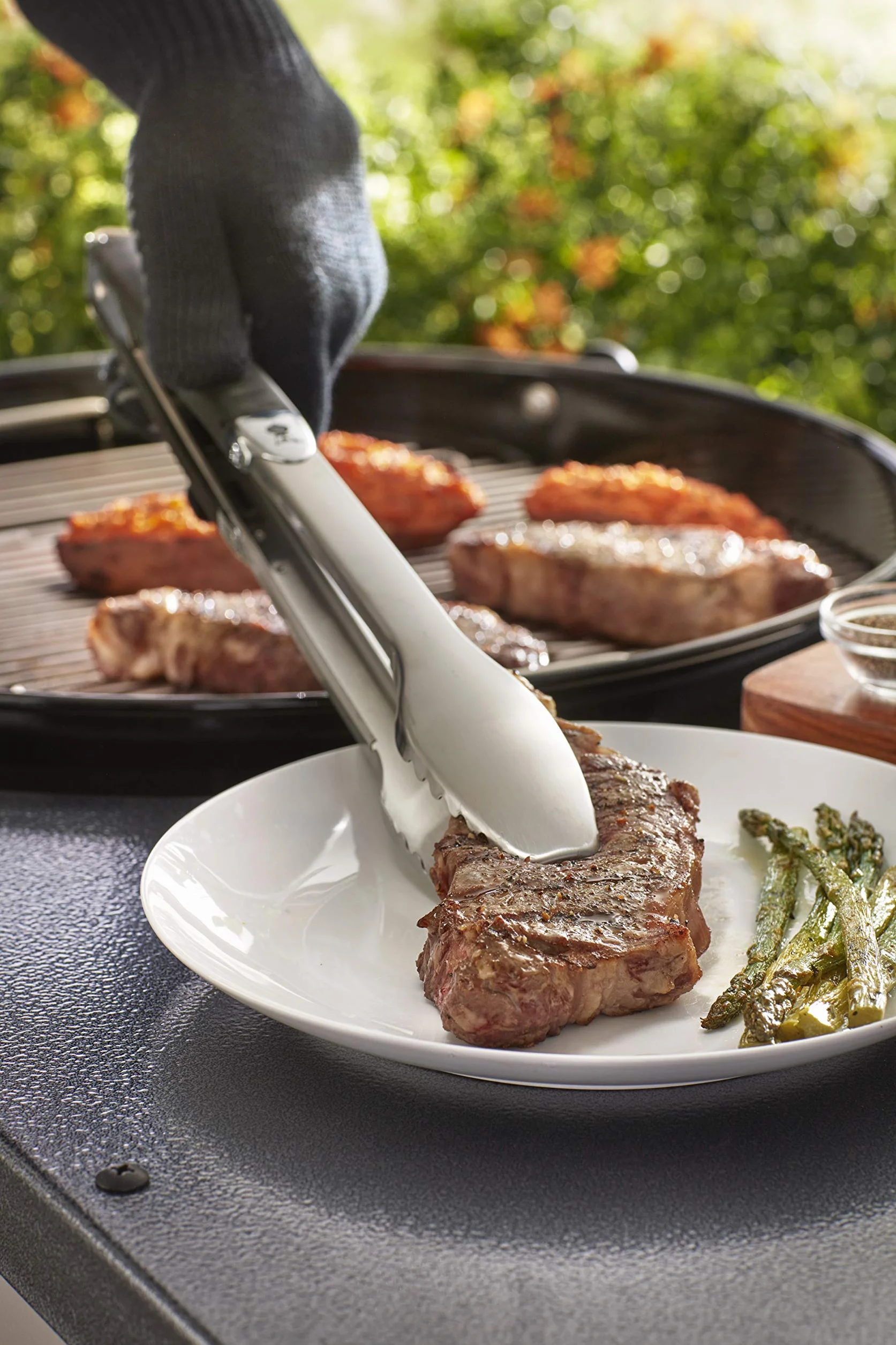 Weber 6610 Premium Szczypce Do Grilla Ze Stali Nierdzewnej 43 cm Czarny Srebrny