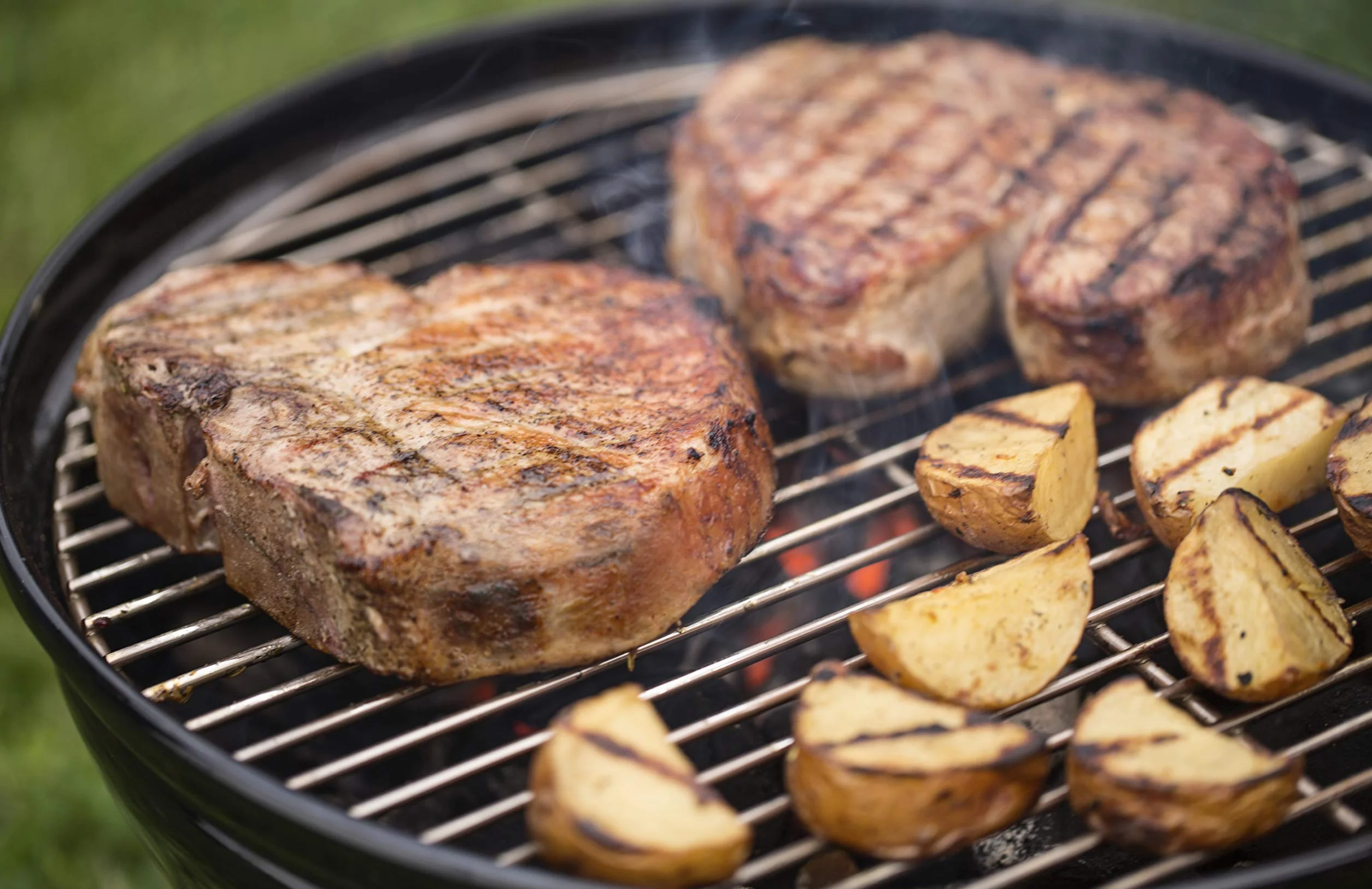Weber Smokey Joe Premium Grill węglowy 37 cm przenośny BBQ czarny