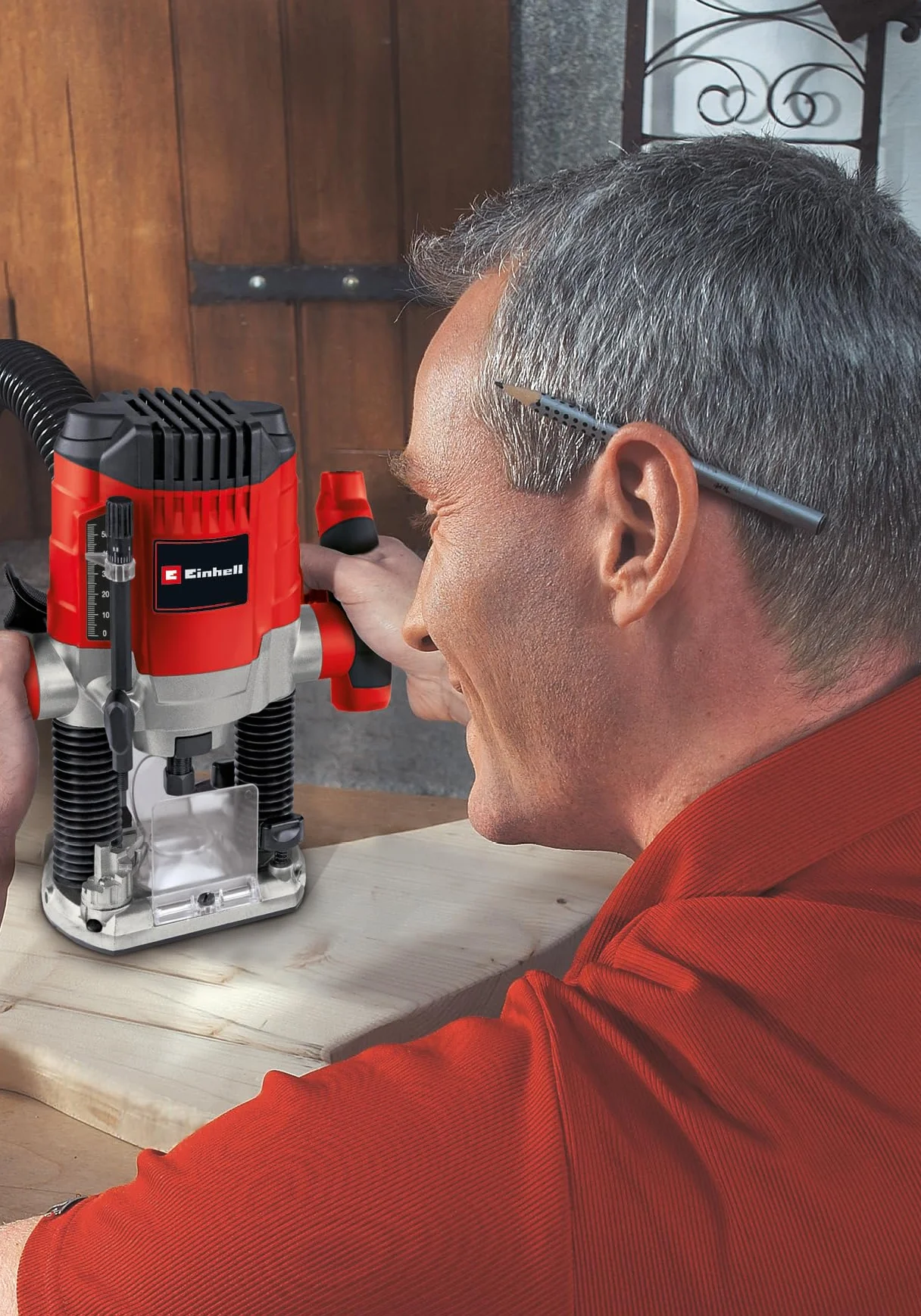 Einhell TC-RO 1155 frezarka pionowa (1100 W, Ø 6 i 8 mm, regulacja prędkości, prowadnica równoległa, adapter ssący, w zestawie akcesoria i różne frezy)