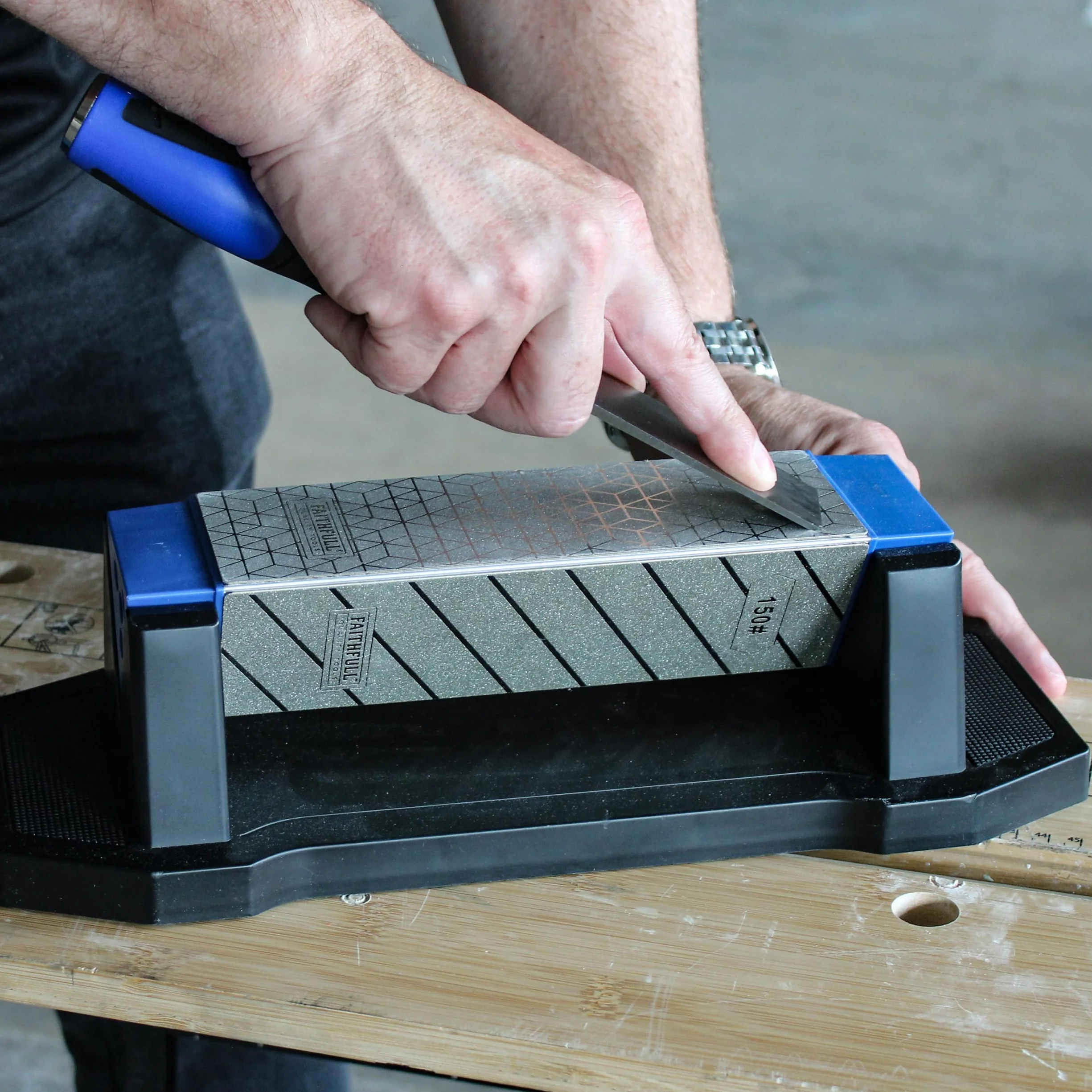 Zestaw kamieni do ostrzenia Faithfull Diamond Sharpening Stone – trójkątny kamień do ostrzenia 150/325/1200, ostrzałka do noży i narzędzi z antypoślizgową podstawą, do stosowania na mokro lub na sucho